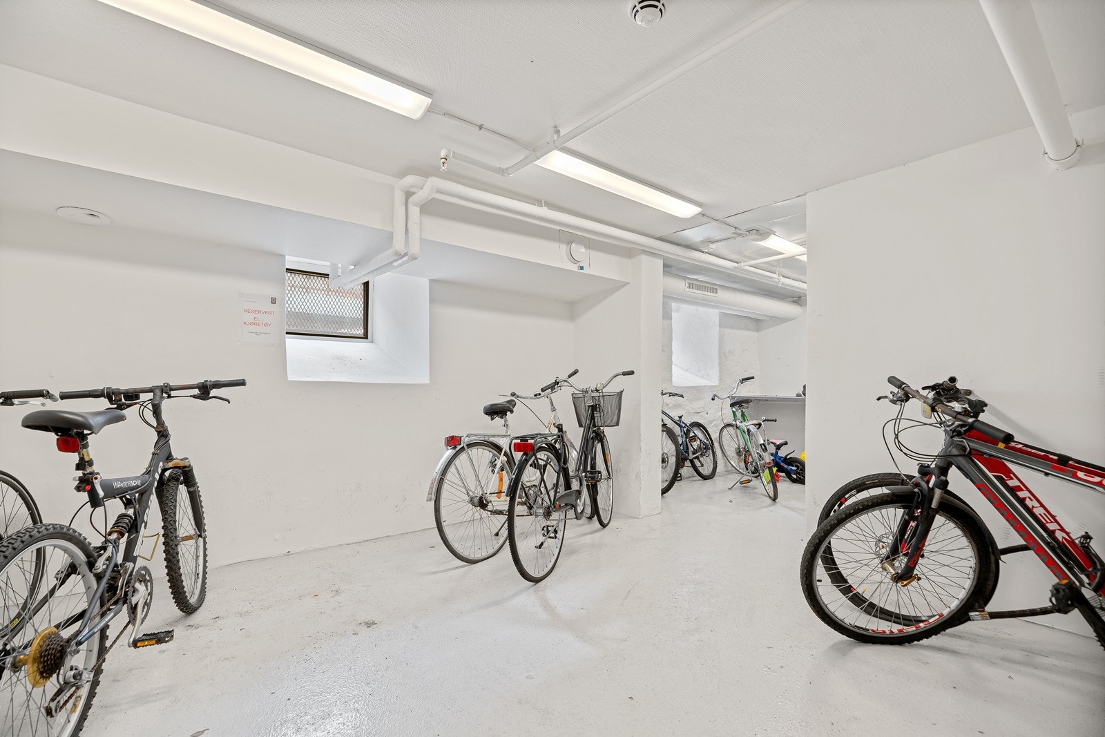 Felles sykkelgarasje Galleribilde