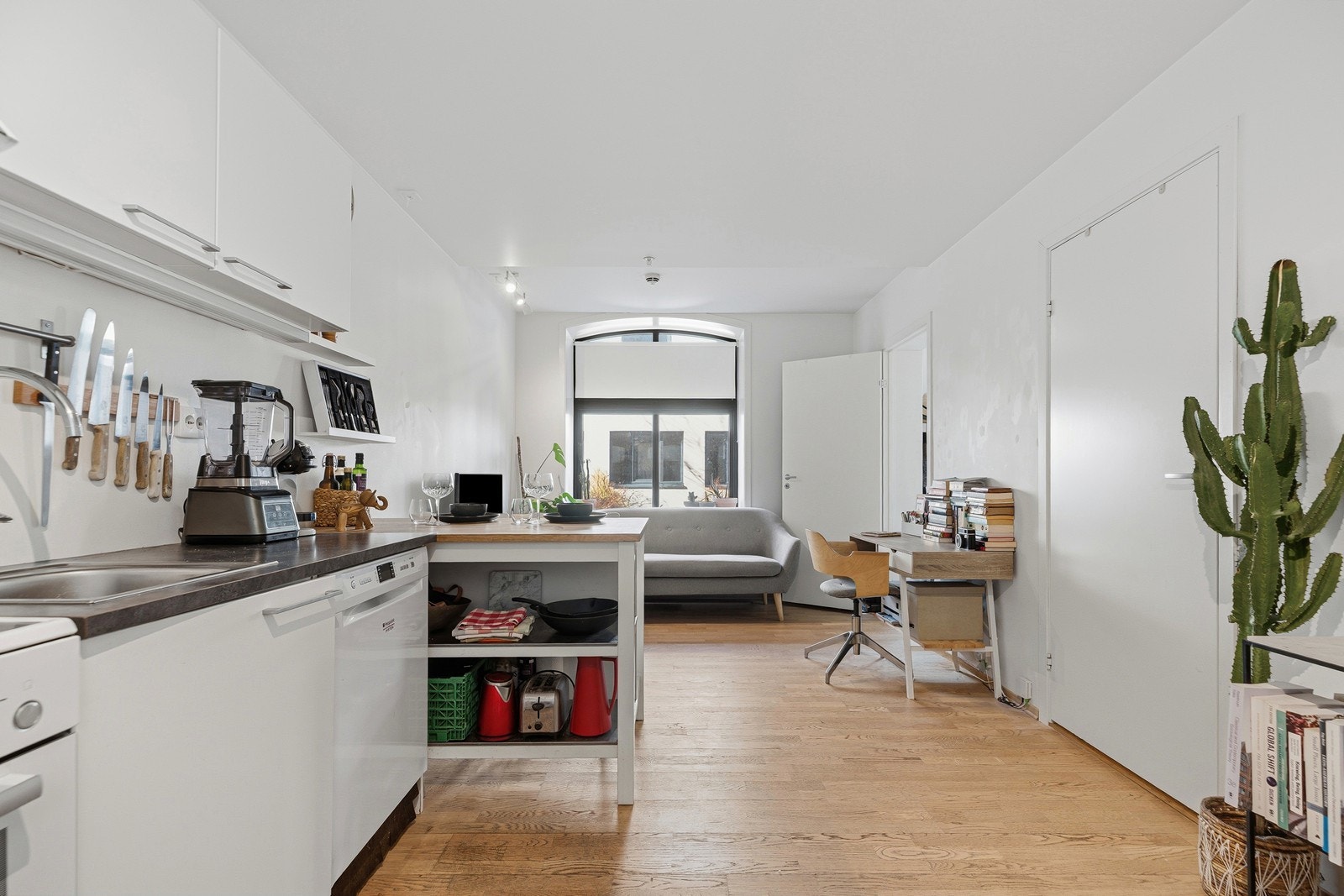 Leiligheten ligger i ærverdige St. Josephs Hospital, som ble totalrenovert i 2015 og i dag fremstår som et attraktivt og urbant boligkonsept med historisk preg Galleribilde