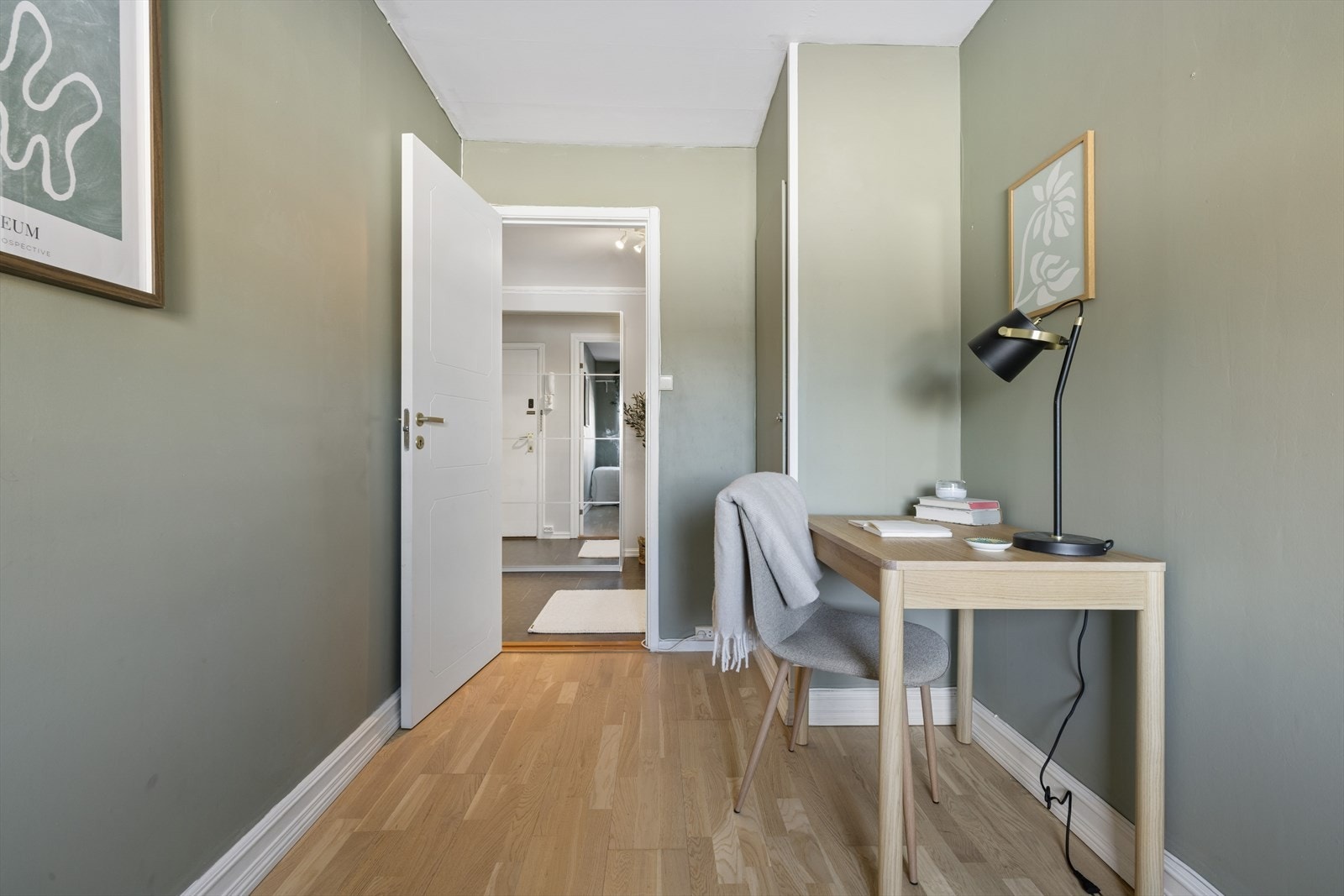 Det andre soverommet kan enkelt innredes som barnerom, gjesterom eller kontor. Galleribilde