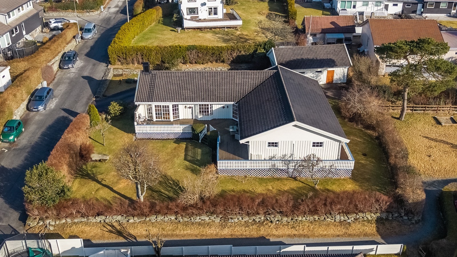 Det er kort og trygg skolevei til både Bore barneskule og ungdomsskule, samt gangavstand til Sporafjell barnehage Galleribilde