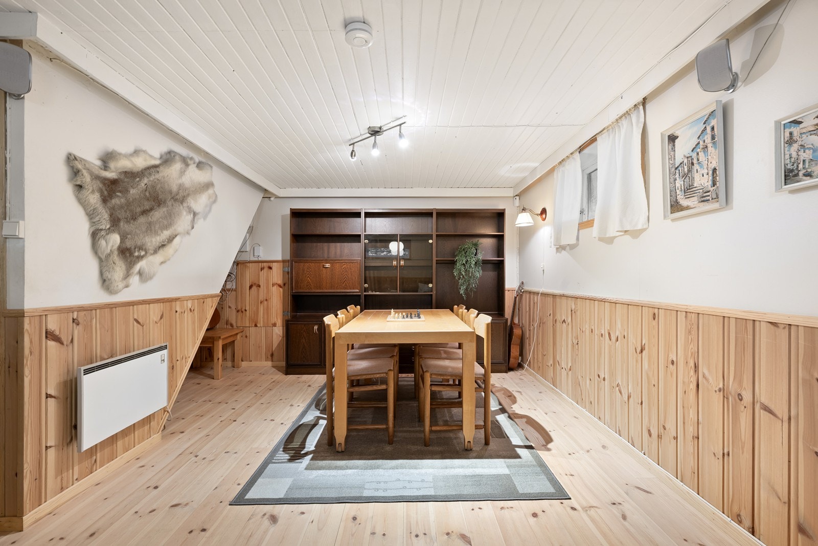 Kjellerstue (ikke godkjent for varig opphold) Galleribilde