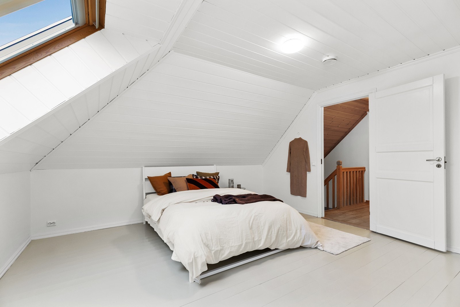 2.etasje: Soverom 1 som benyttes som hovedsoverom. Galleribilde