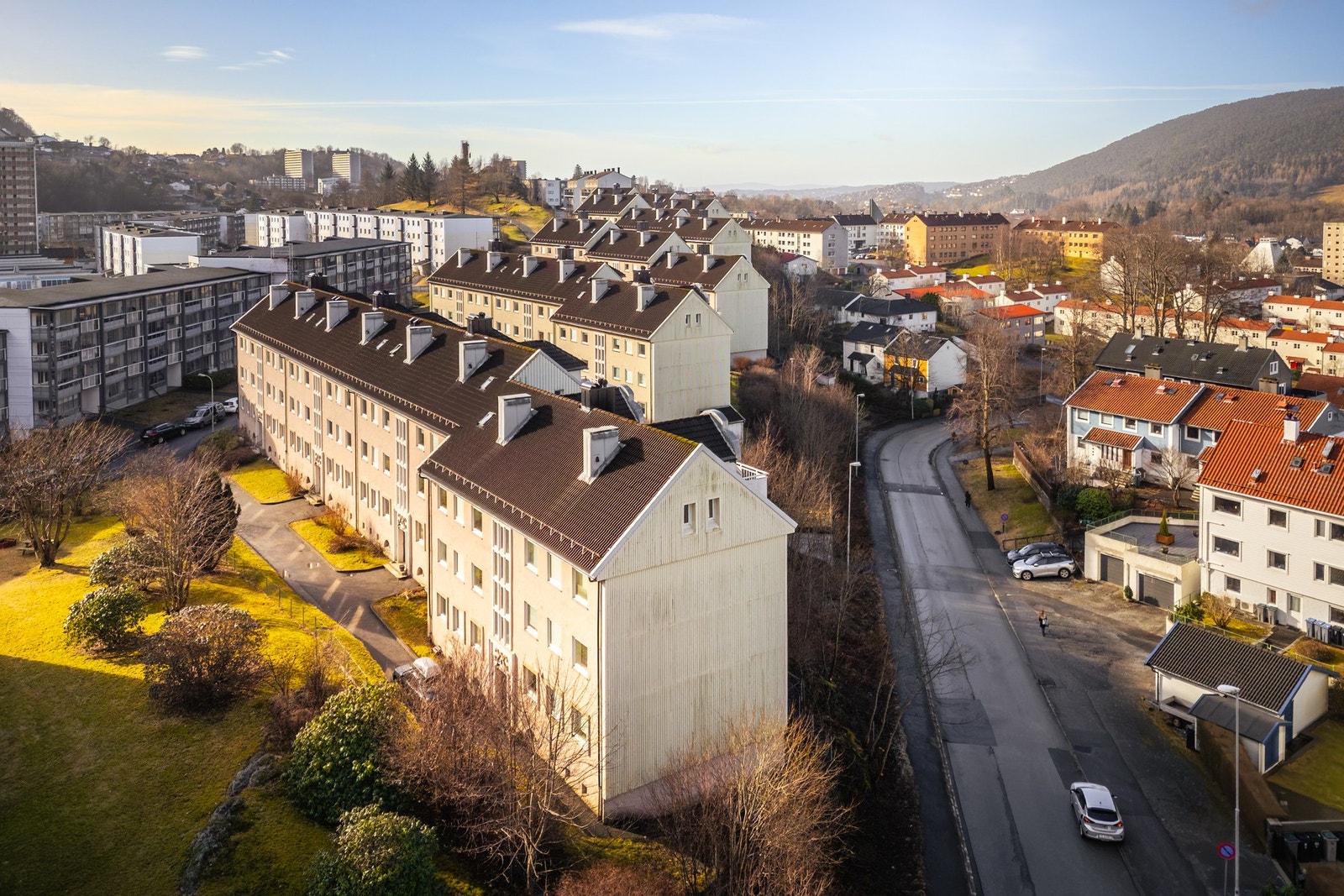 - Det tar kun 2 minutter å gå til nærmeste busstopp. Fra Nattlandsveien går bussene ofte og store deler av døgnet - Galleribilde