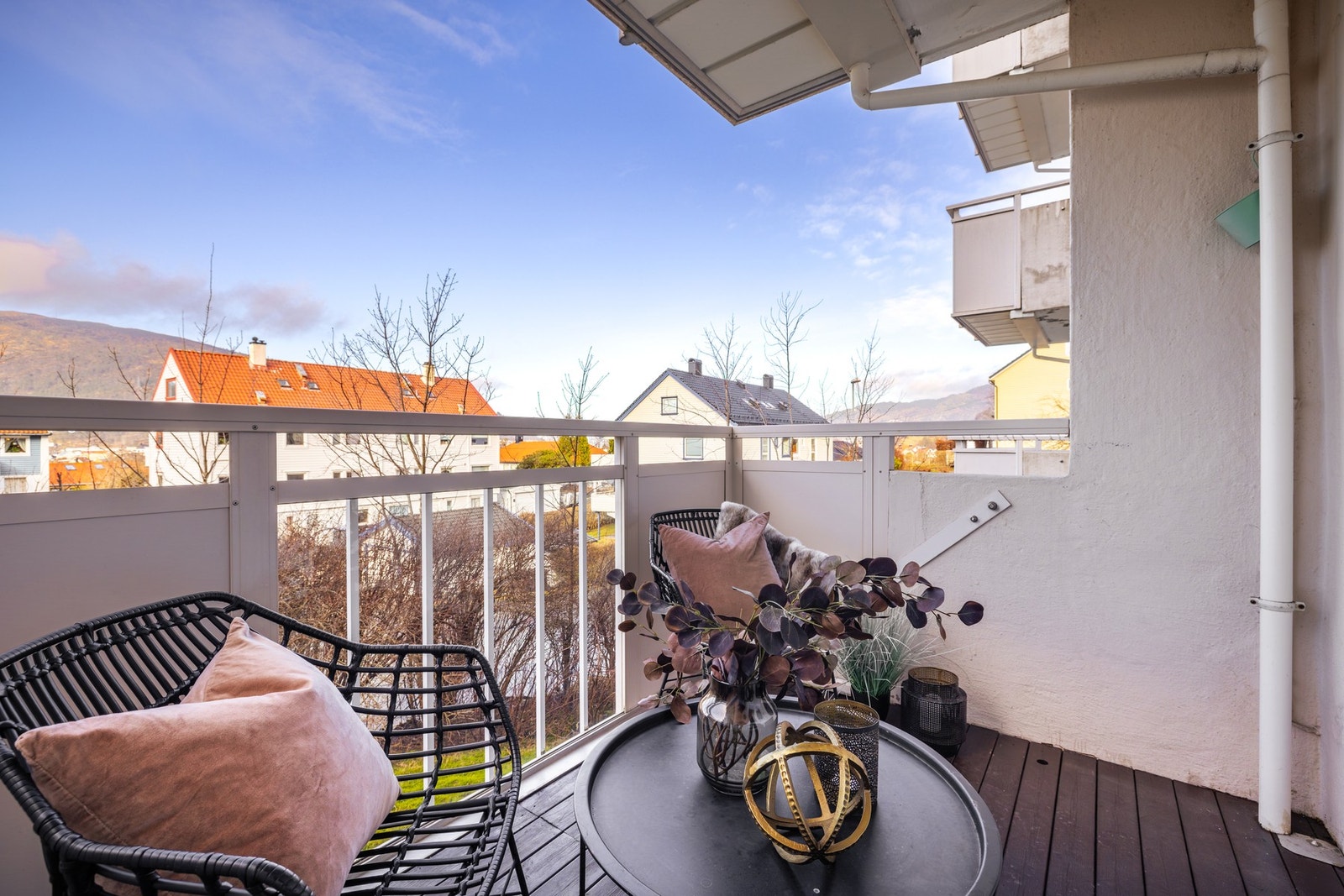 - Et fint sted å nyte morgenkaffen eller rolige ettermiddager utendørs - Galleribilde