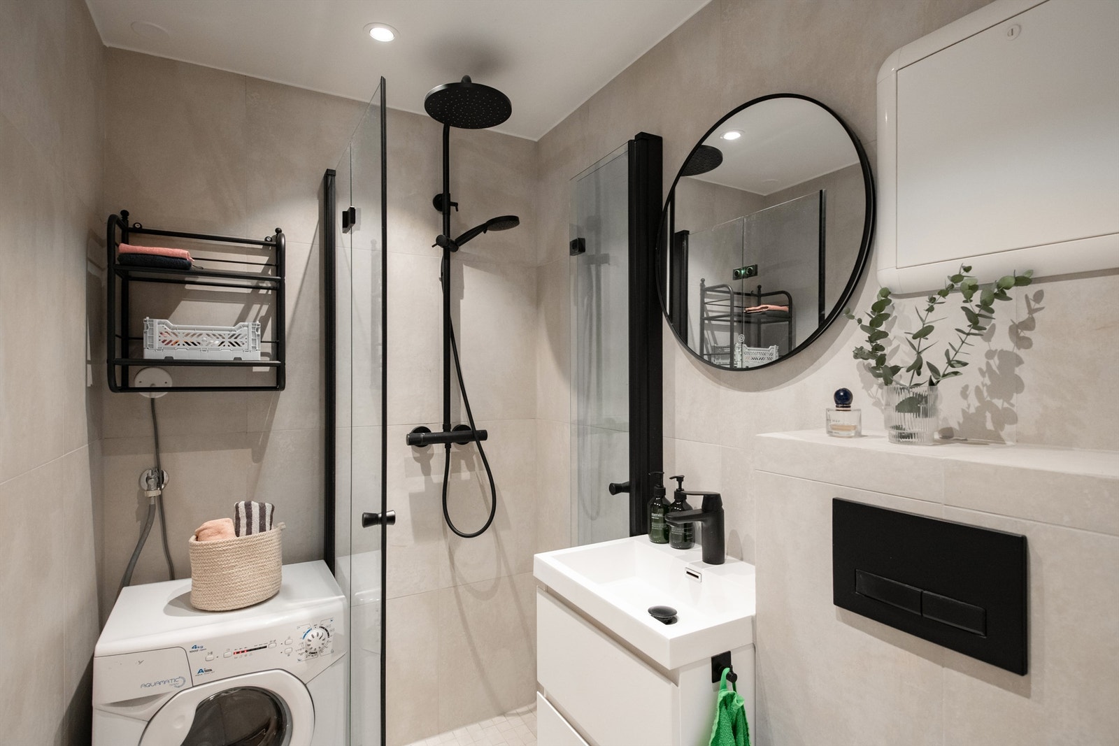 Pent flislagt bad renovert i 2024. Galleribilde