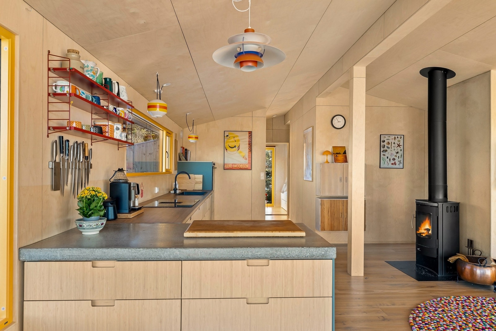 Hytta og interiøret er designet slik at det skal være både godt og enkelt å være her. Galleribilde