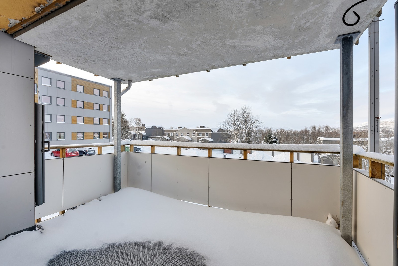 Balkongen er vestvendt. Galleribilde