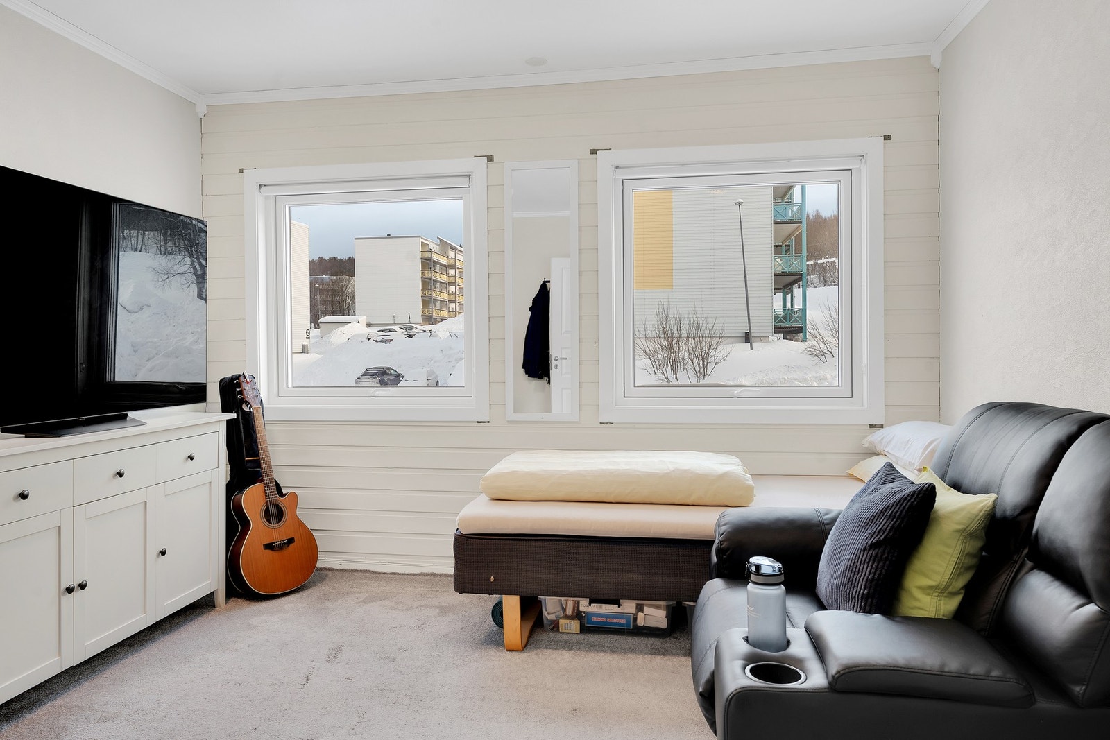 Soverom 2 er brukt som TV-stue. Galleribilde