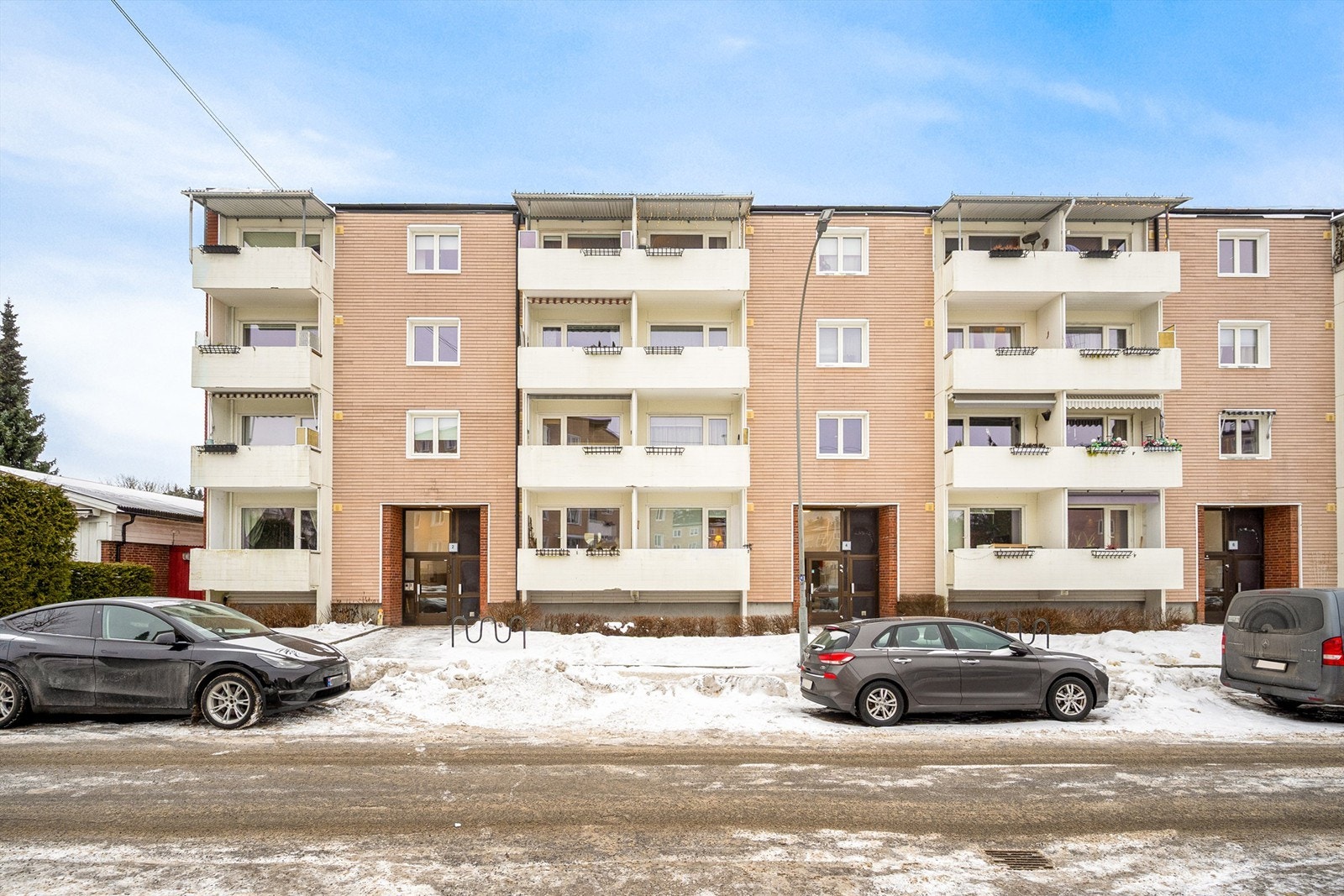 Hverdagslogistikken er enkel med Rema 1000 og Bergkrystallen T-banestasjon kun et minutt unna. Galleribilde