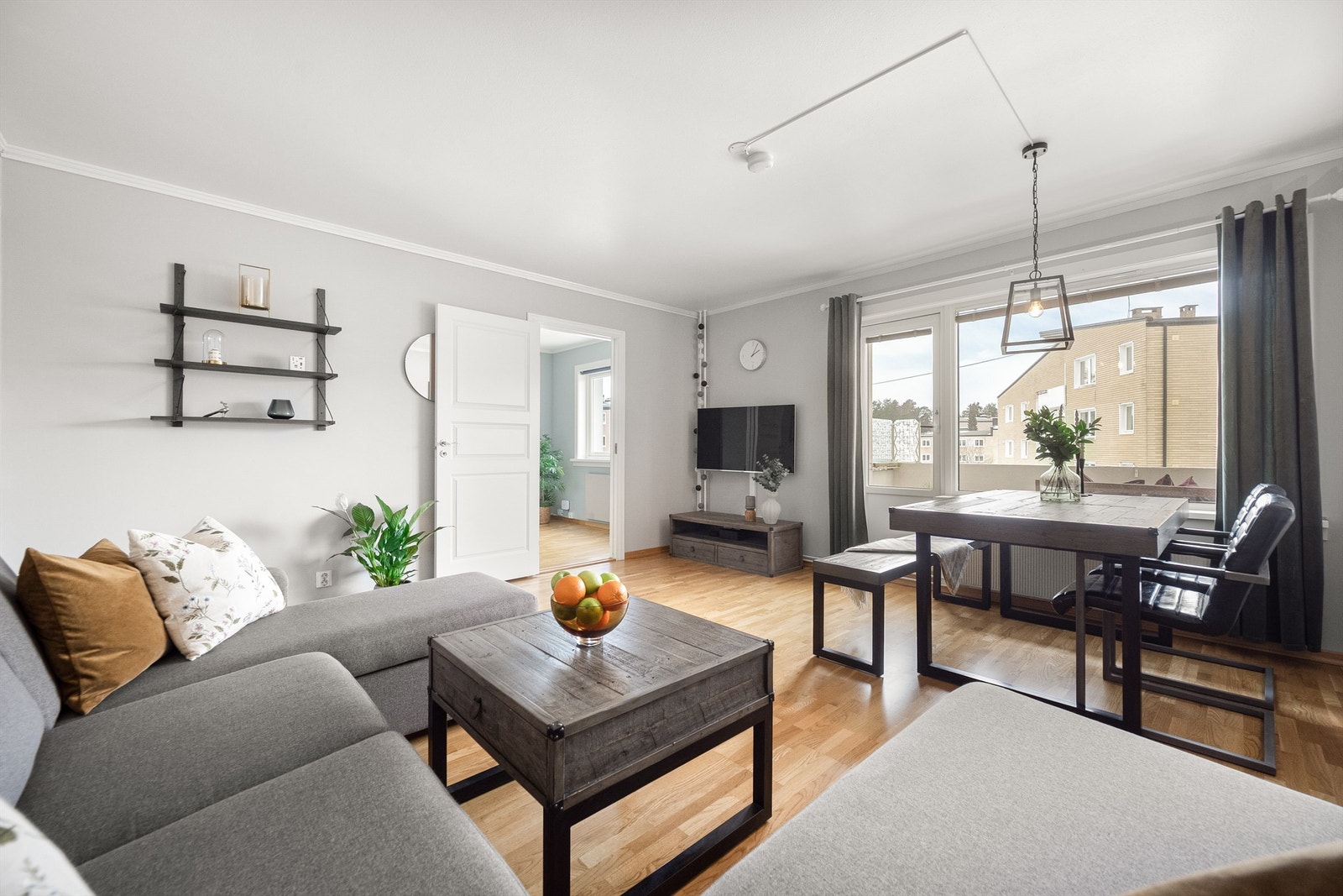 Varmtvann og fyring via radiatorer er inkludert i fellesutgiftene. Galleribilde