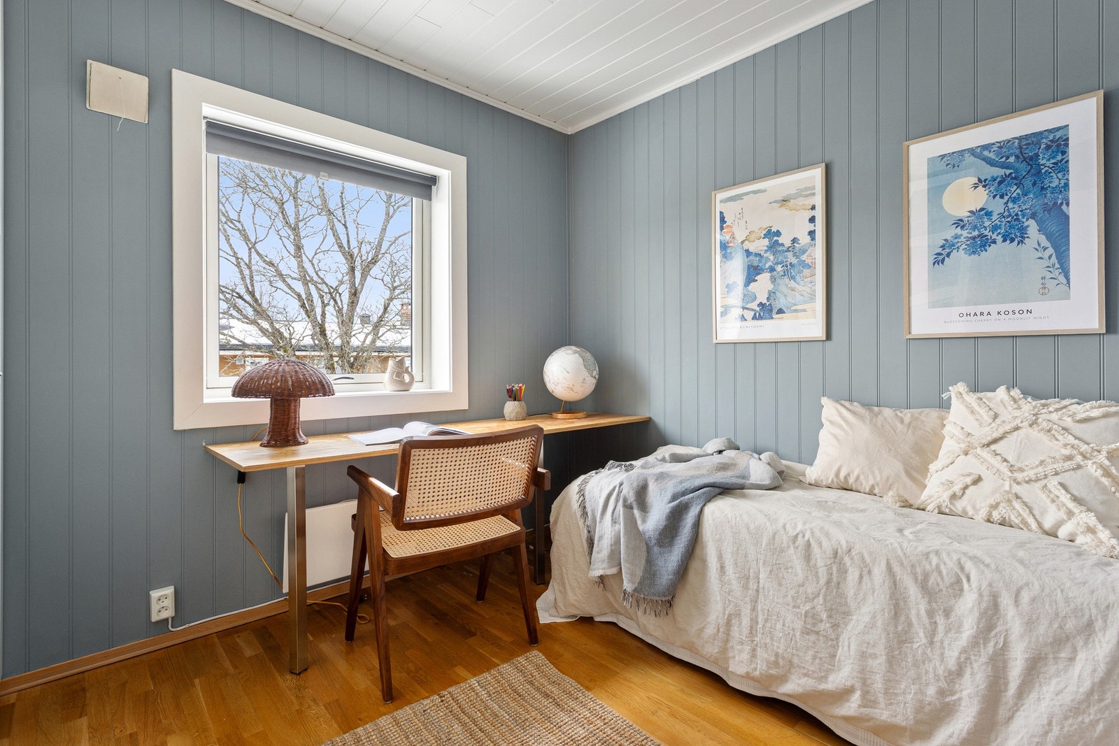 Leilighetens tredje soverom. Her er det også fin plass til seng, skrivepult og oppbevaringsmøblement. Galleribilde