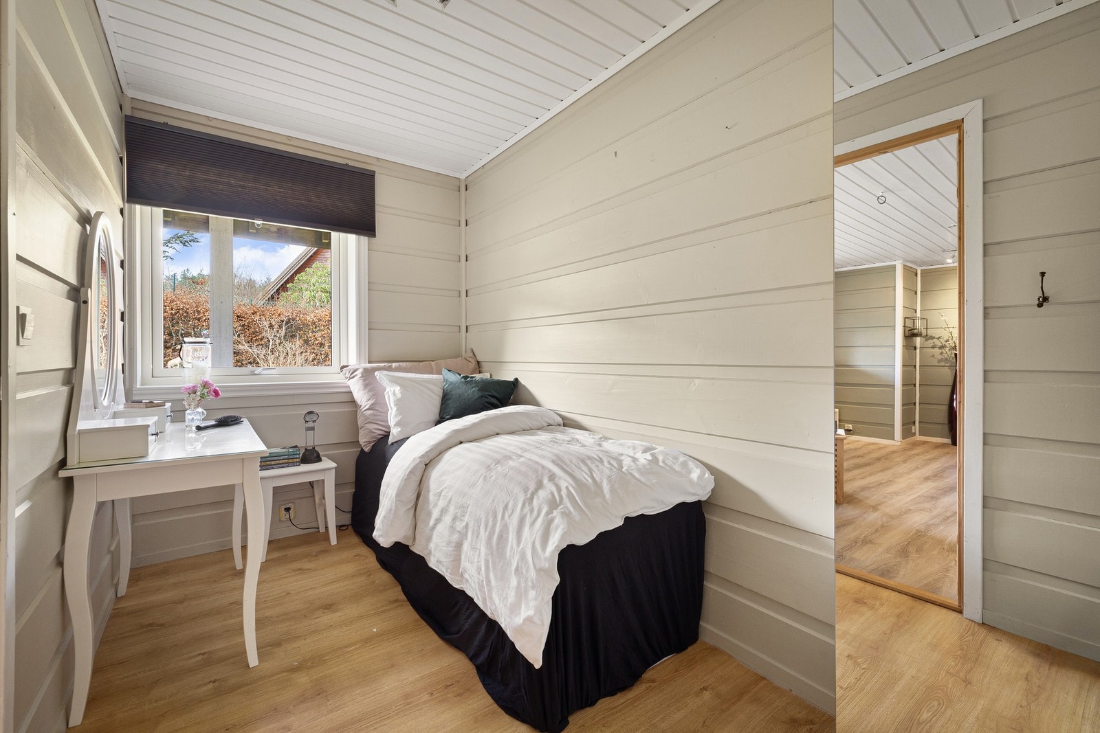 Det er tre soverom i denne etasjen. Galleribilde