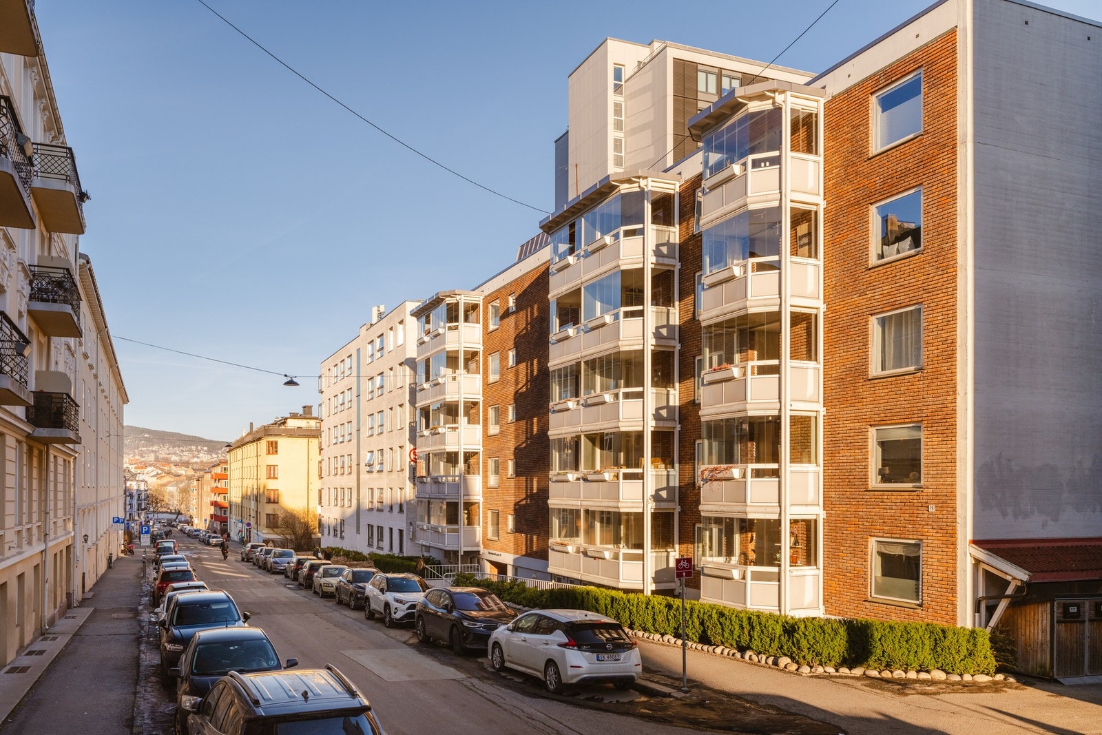 Fasade. Boligen ligger i 4. etasje og det er heis i bygget. Galleribilde