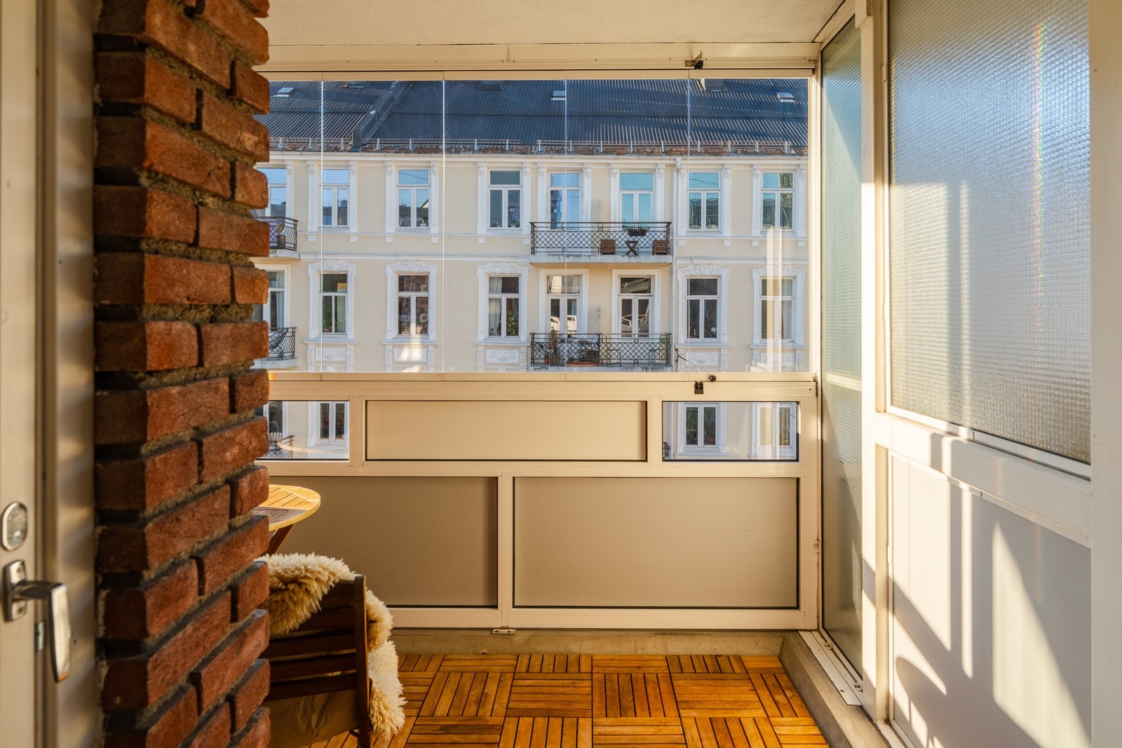 God plass til spisegruppe eller liten loungegruppe. Galleribilde