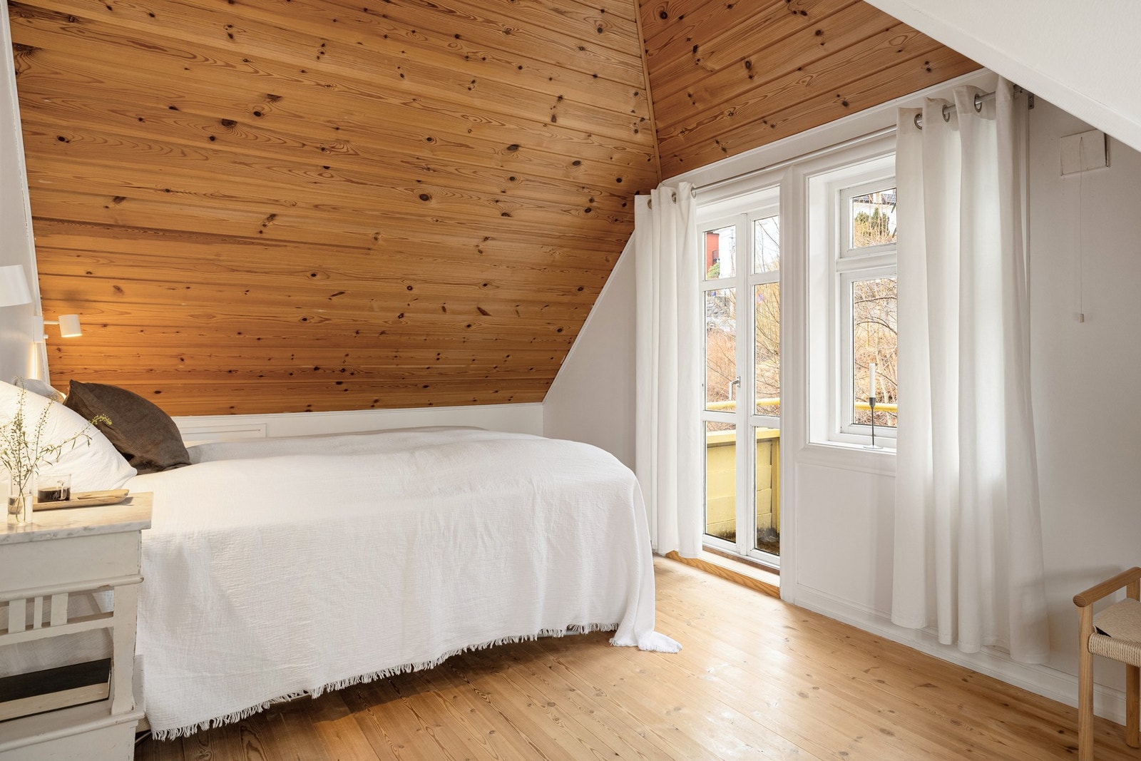 Soverommene i denne etasjen måles til 11,5 kvm. og 12,5 kvm. Galleribilde