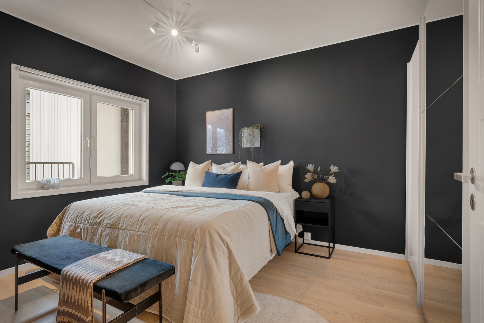 - Ta gjerne kontakt med megler Kamilla Slettevoll på tlf: 413 23 025 ved behov for privatvisning - Galleribilde