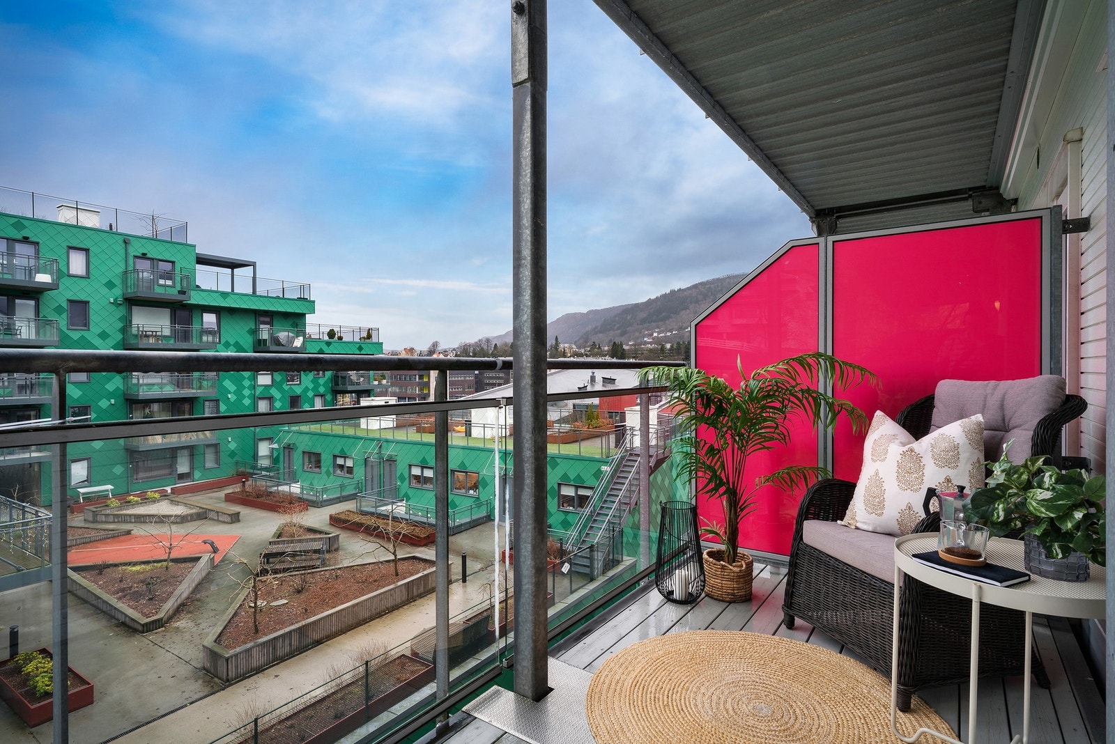 - Et flott uteareal det er enkelt å møblere - Galleribilde