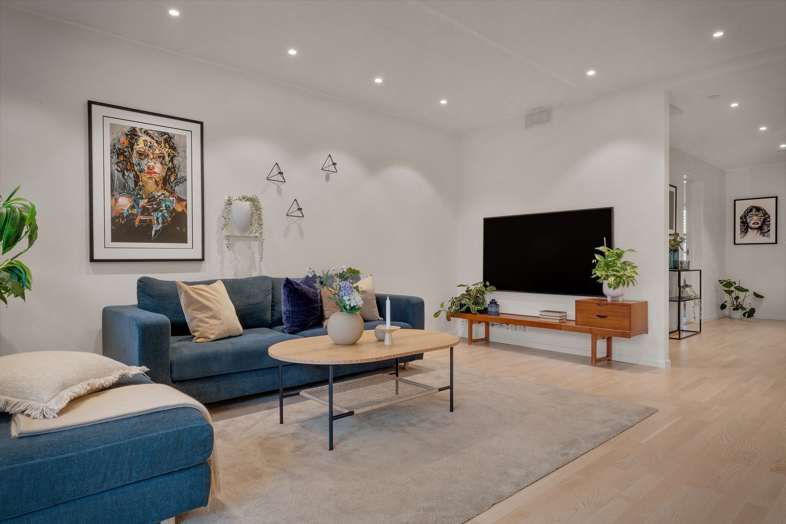 - Mulighet for både kjøp og leie av garasjeplass i underetasjen. Det er ledig for begge deler - Galleribilde