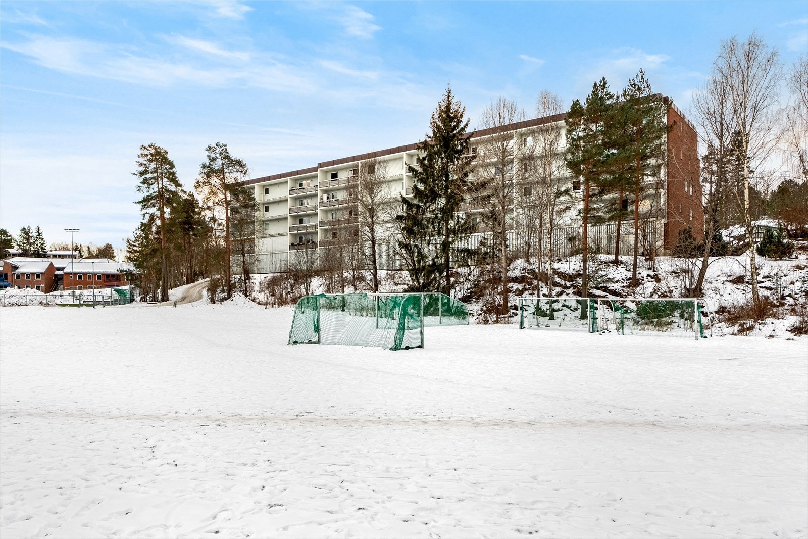 Med Holmlia idrettspark og Holmliabanen i umiddelbar nærhet er det gode muligheter for aktivitet. Galleribilde