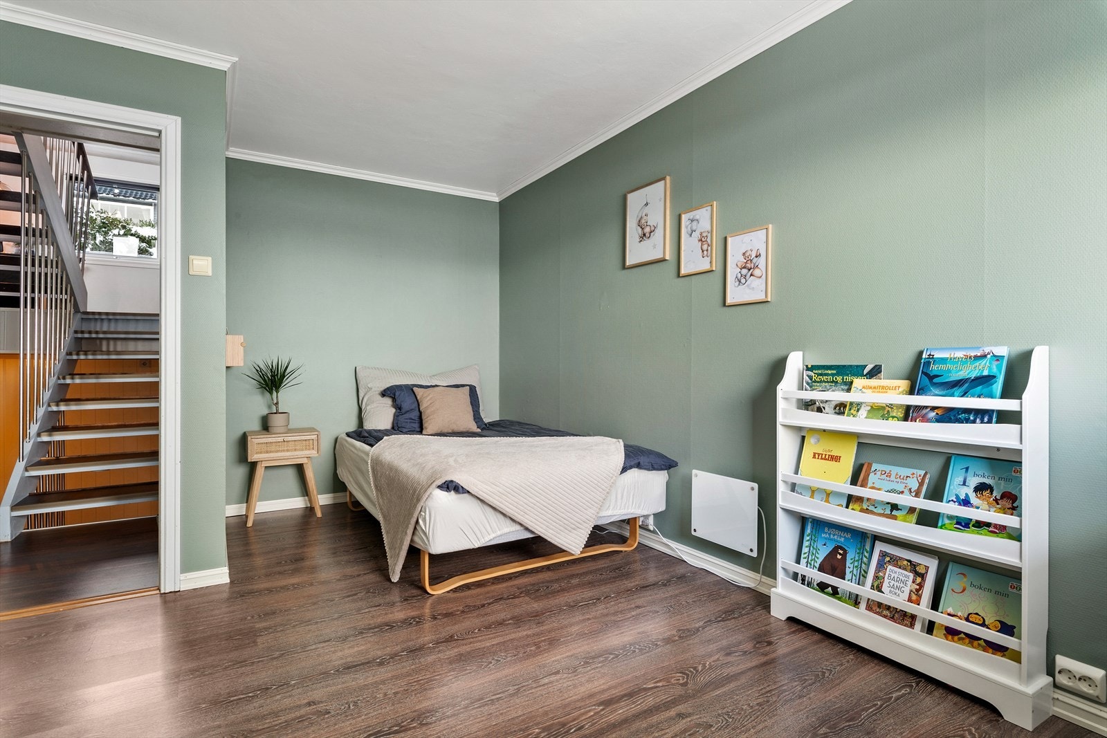 Dette soverommet passer ypperlig som gjesterom, barnerom eller kontor. Galleribilde