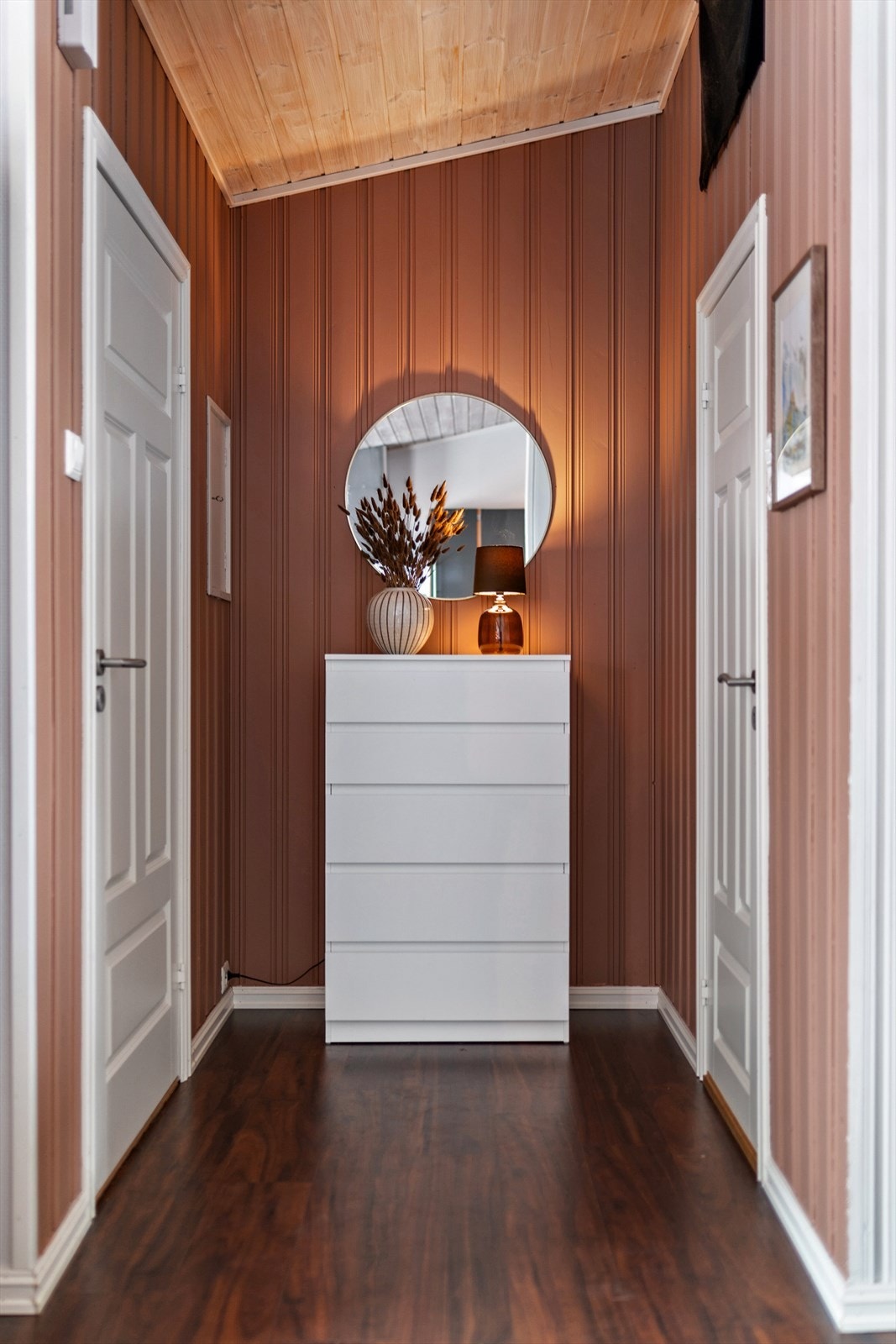 I tilknytning til gangen er det også en svært praktisk bod. Galleribilde