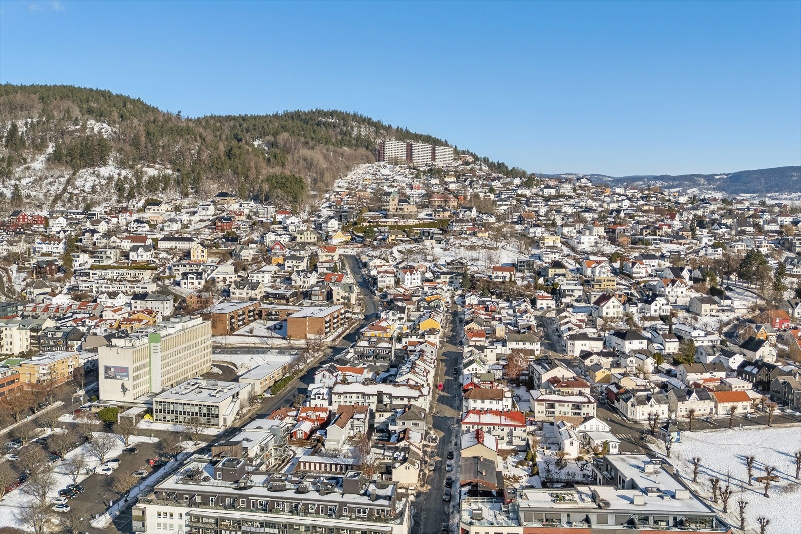 Sentralt på attraktive Bragernes, med en beliggenhet som kombinerer urban puls og grønne omgivelser på beste vis. Galleribilde