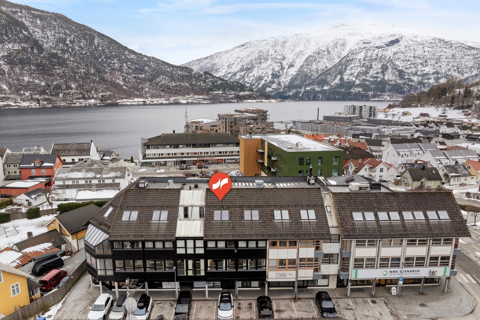 Velkommen til Parkvegen 5! | Presentert av Hedda Njøs v/Eiendomsmegler Norge. Galleribilde