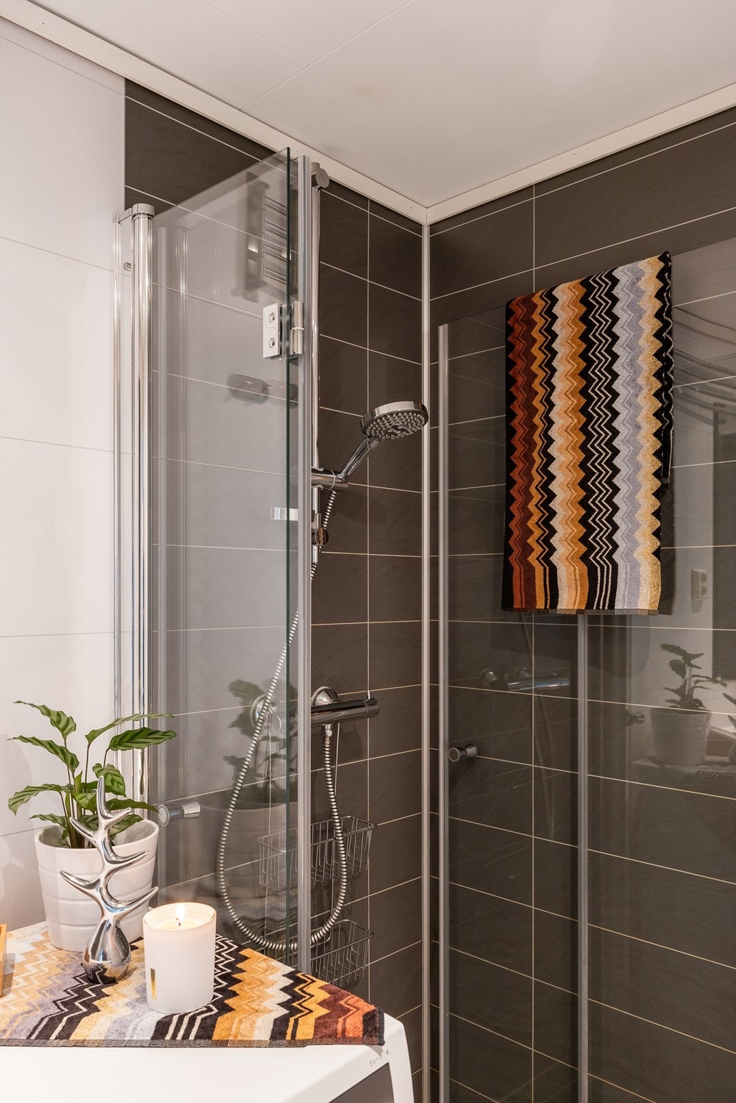 Det ble i 2023 satt inn nye dusjsører, i tillegg til at kjøkken- dusjbatteri ble byttet. Galleribilde