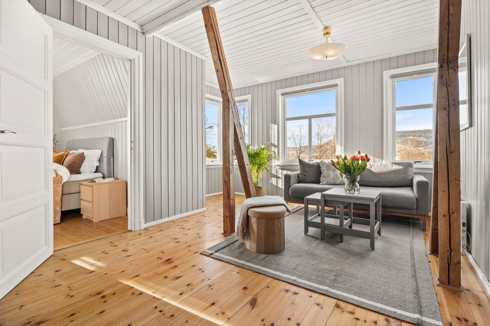 Her er det god plass til sofa og/eller for eksempel kontor. Galleribilde