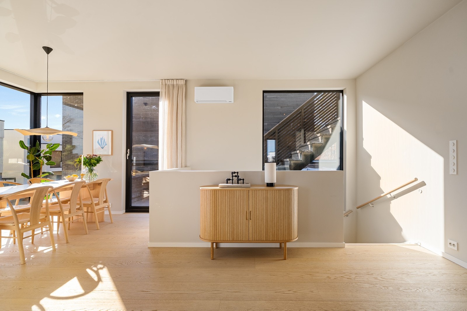 Vi beveger oss inn igjen Galleribilde