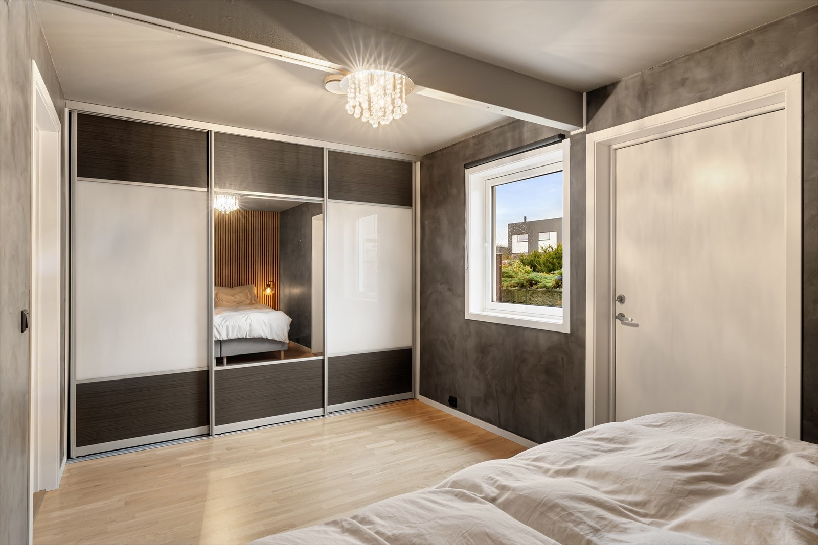 Her er utgang til kjekt uteområdet på baksiden. Galleribilde