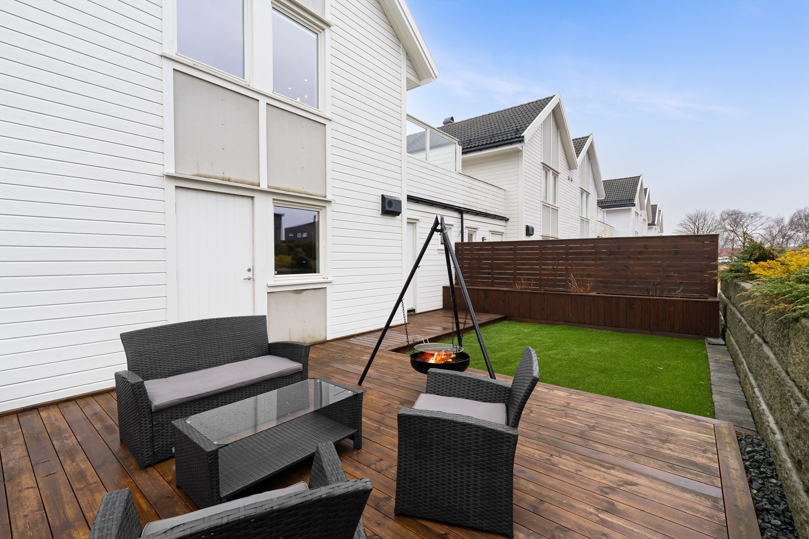 Fint opparbeidet uteområdet på baksiden. Galleribilde