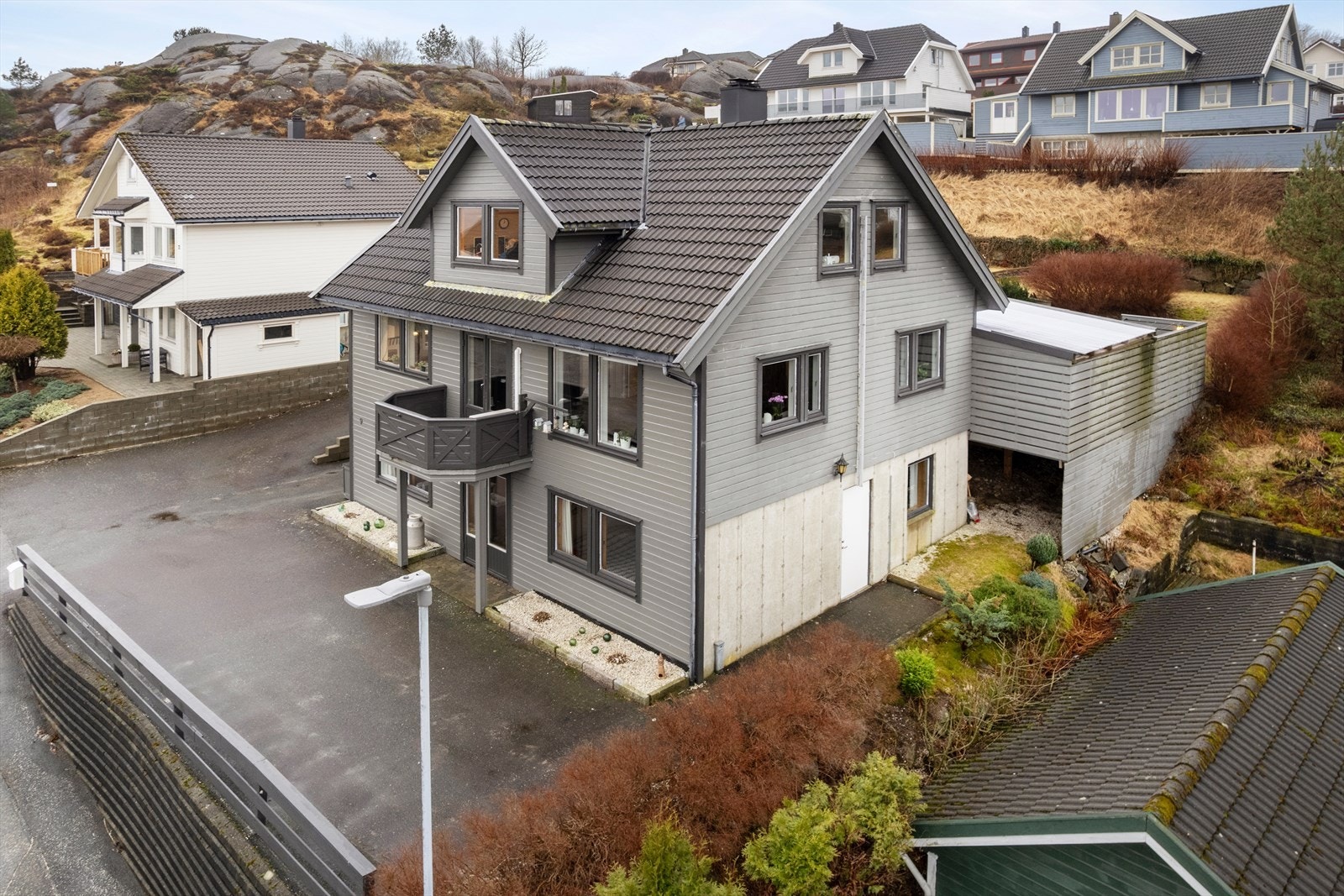 Denne boligen ligger innerst i en rolig blindvei Galleribilde