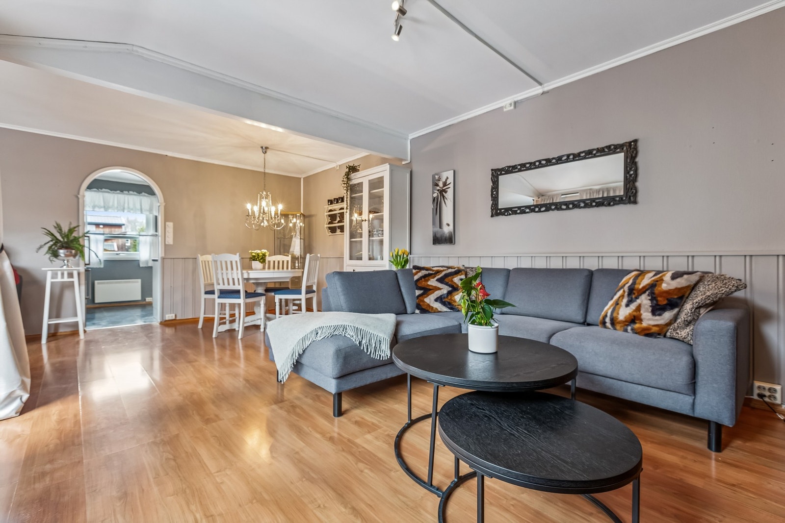 Stuen er 33,1 m². Galleribilde