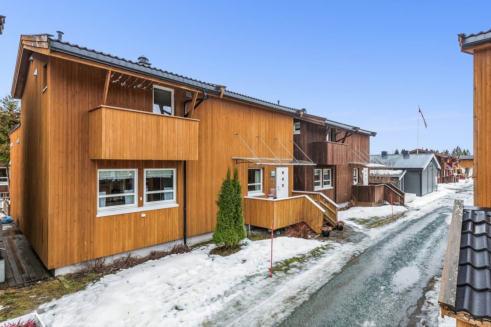 Skjermet beliggenhet i et rolig nabolag. Galleribilde