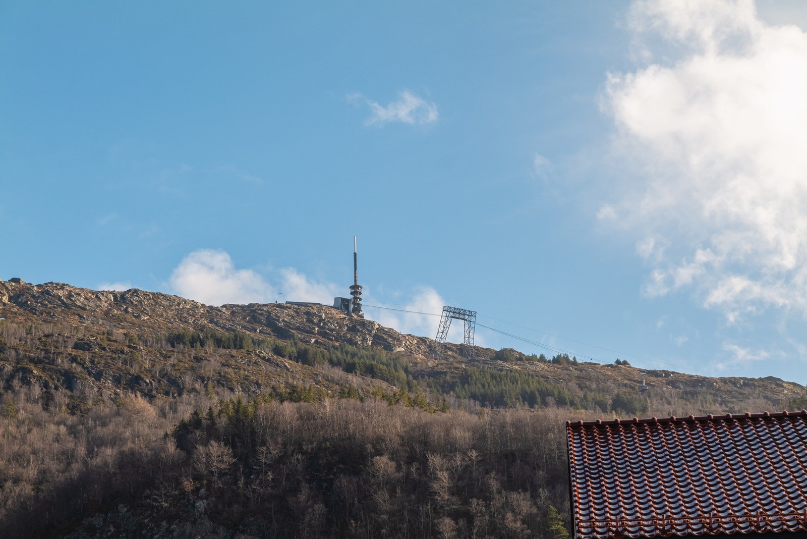 Utsikt opp mot Ulriken. Galleribilde