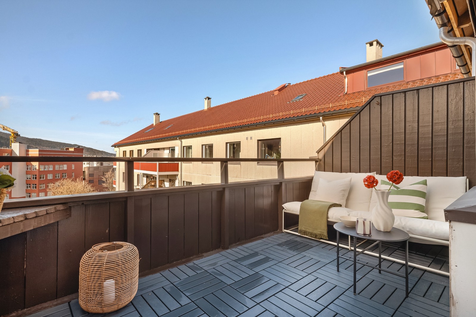 Fra stuen er det utgang til balkong på 7,5 kvm. Galleribilde