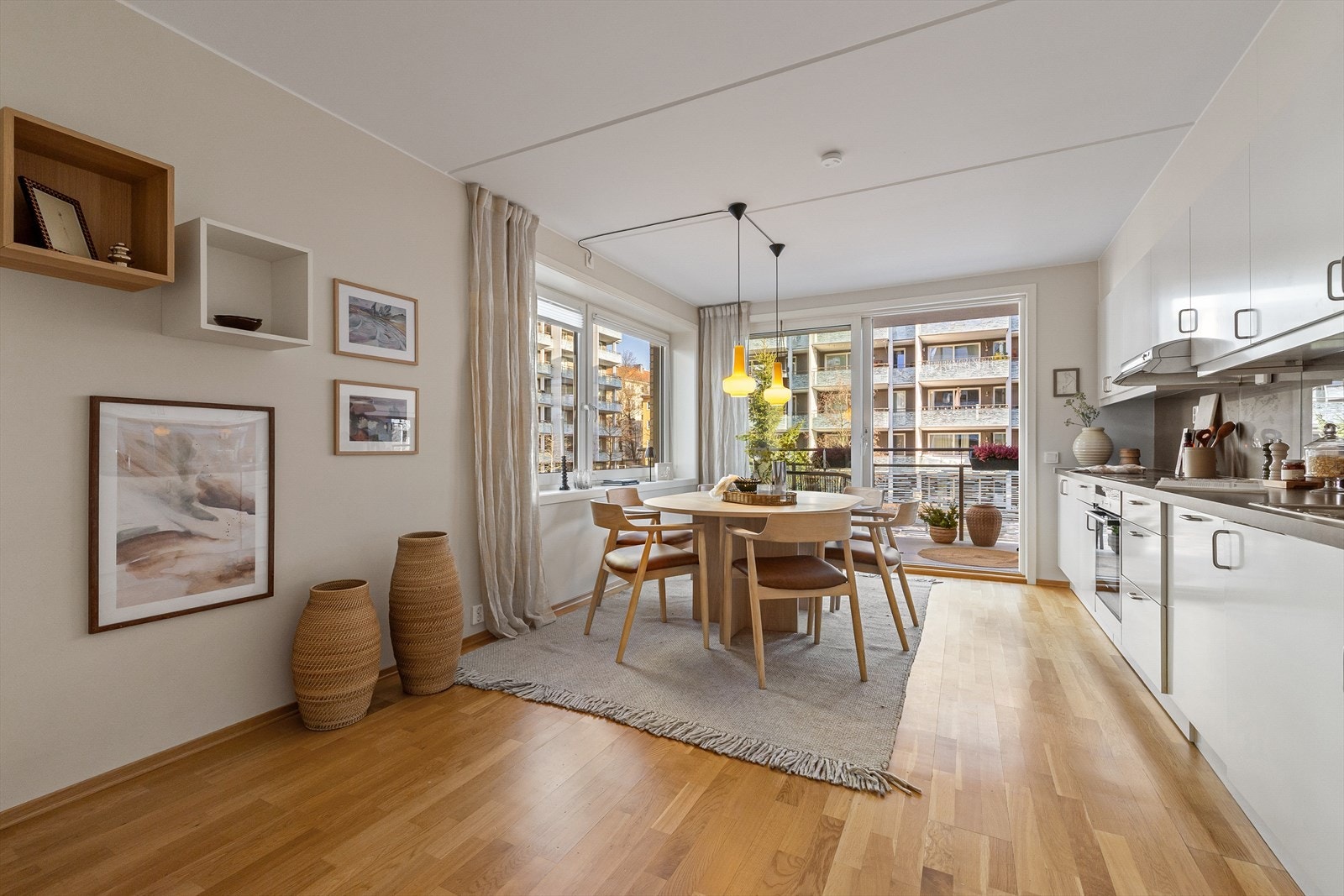 Det er avtrekk via balansert anlegg. Galleribilde