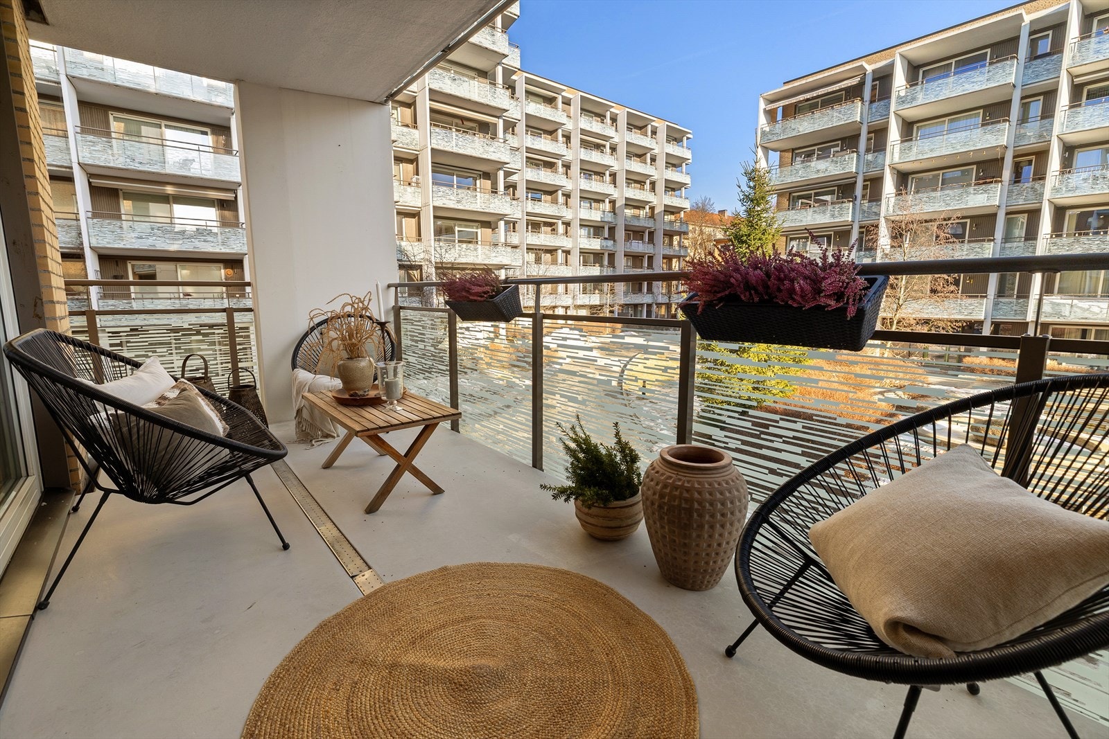 Vender mot hyggelige fellesarealer. Galleribilde