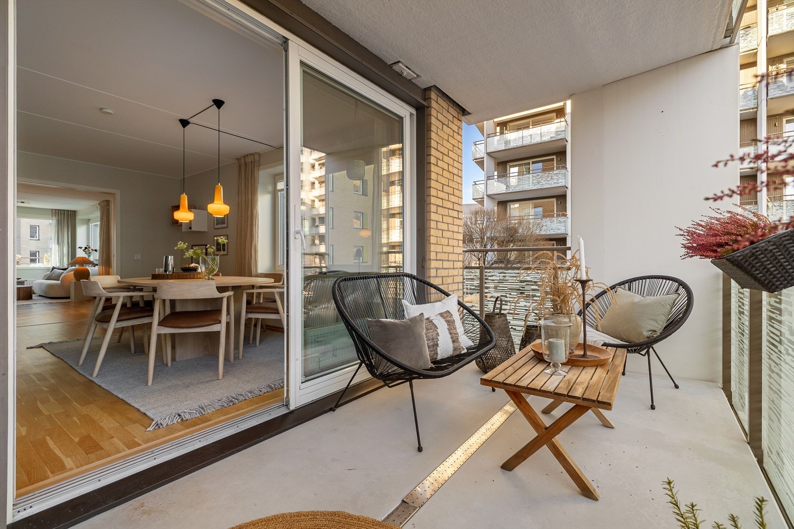 Her er det god plass til f.eks. lounge, planter og grill. Galleribilde