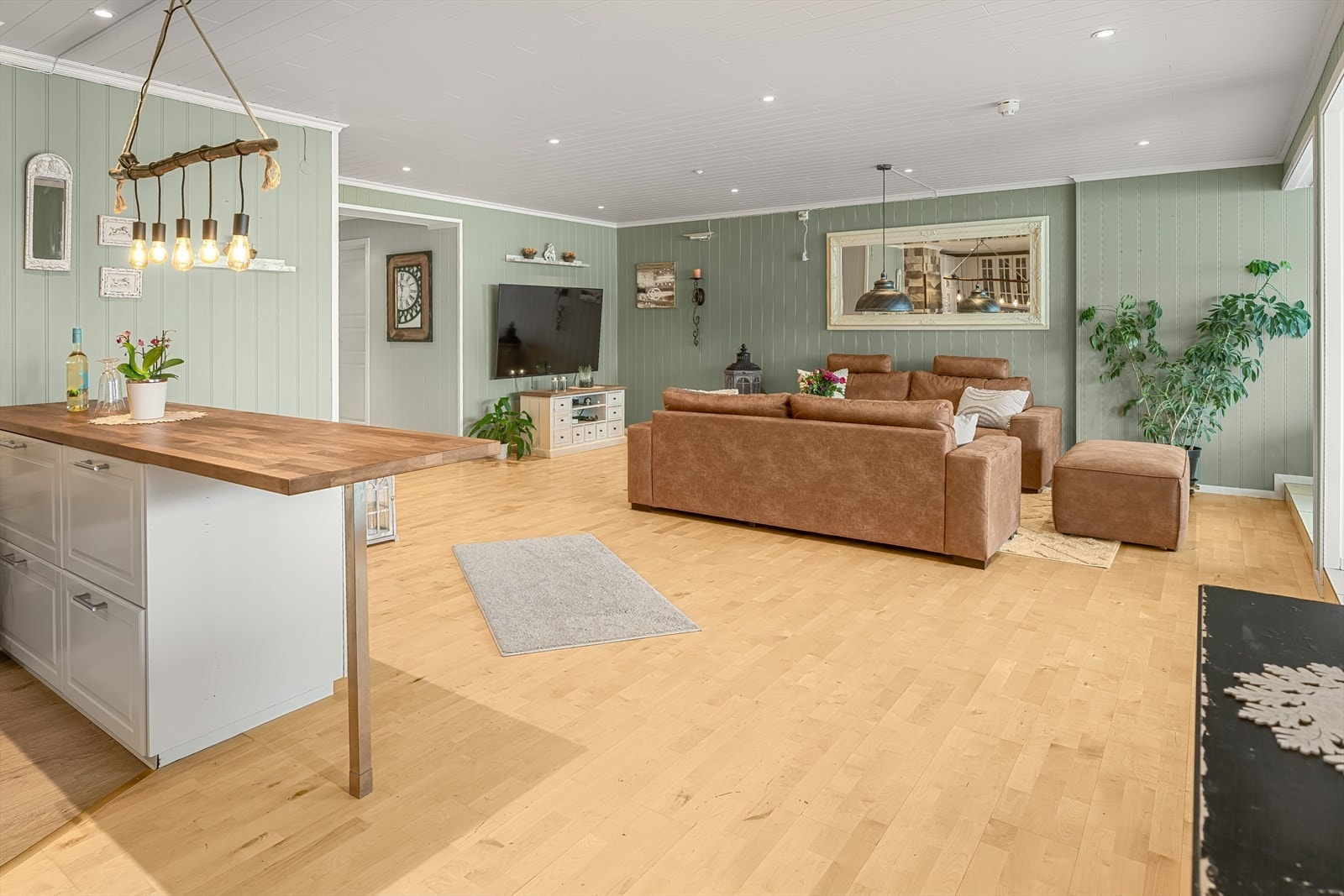 Leiligheten er på hele 141 kvm med tilhørende bod på 14 kvm. Galleribilde