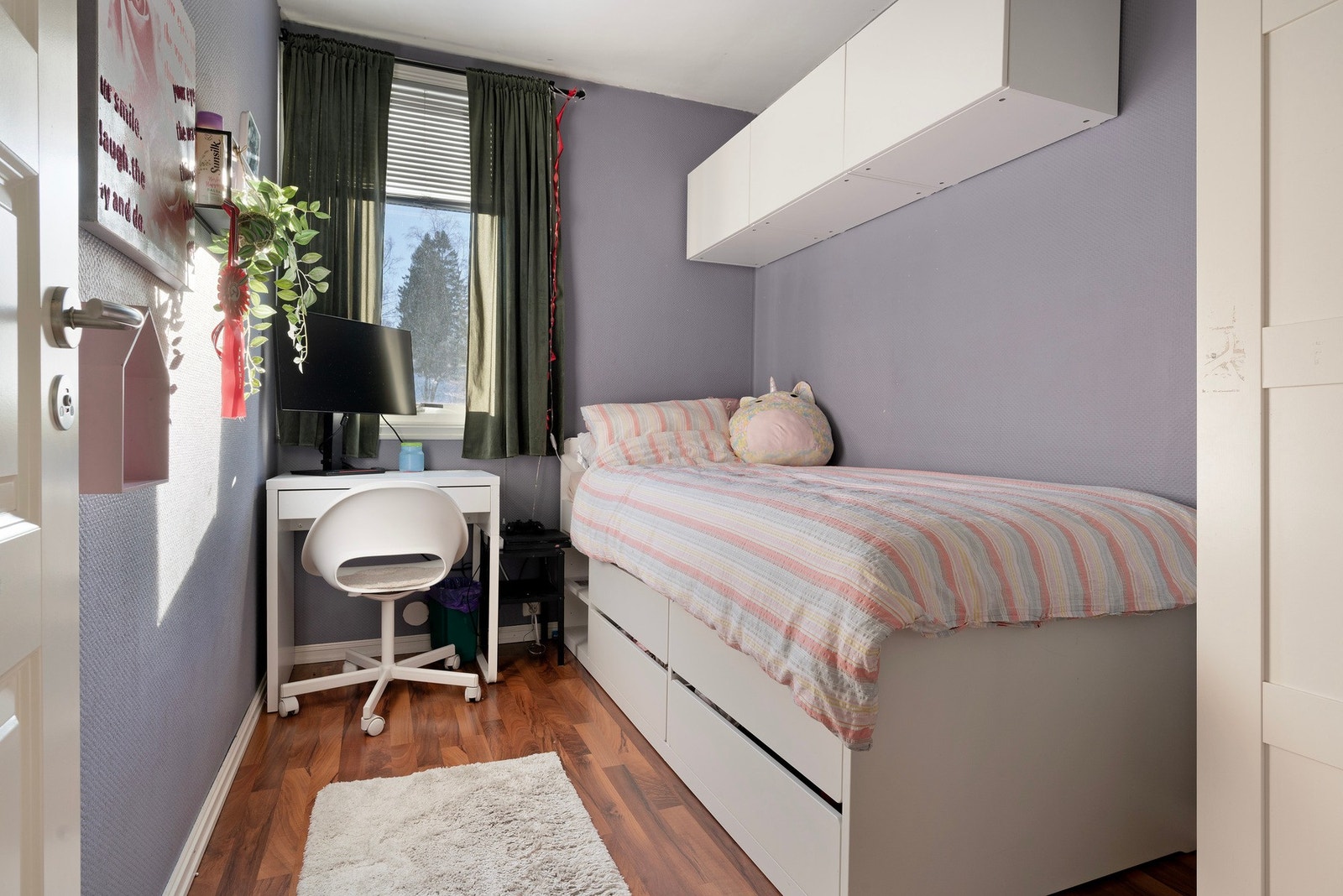 Soverom som fungerer like godt som kontor eller gjesterom Galleribilde