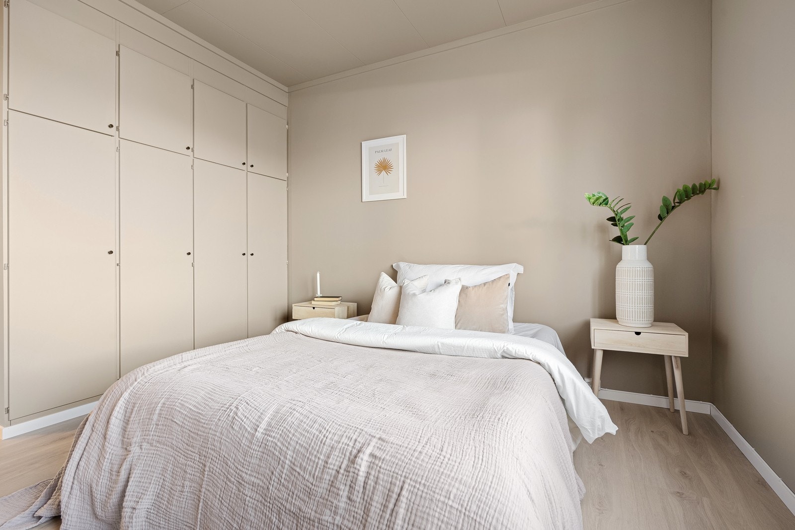 Romslig soverom Galleribilde