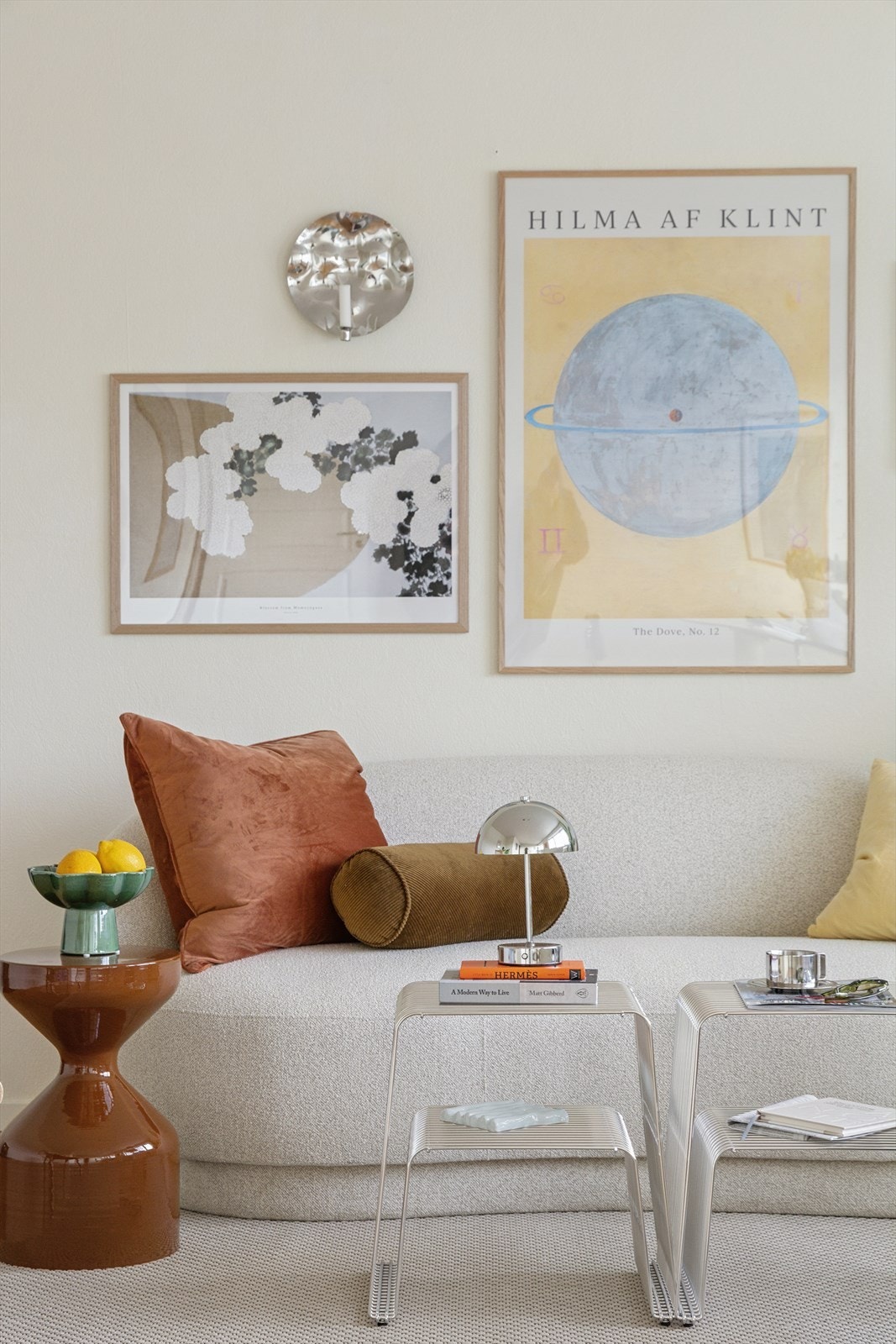 Tv- og internett, samt varmtvann inkludert i fellesutgiftene (strømbesparende). Galleribilde