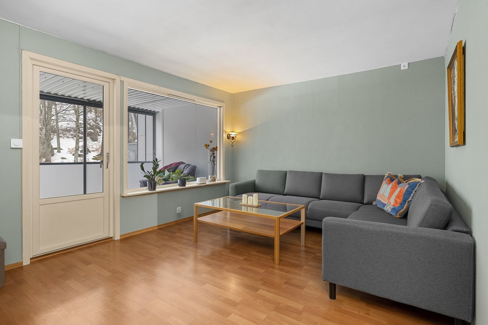 Stuen er lys og trivelig Galleribilde