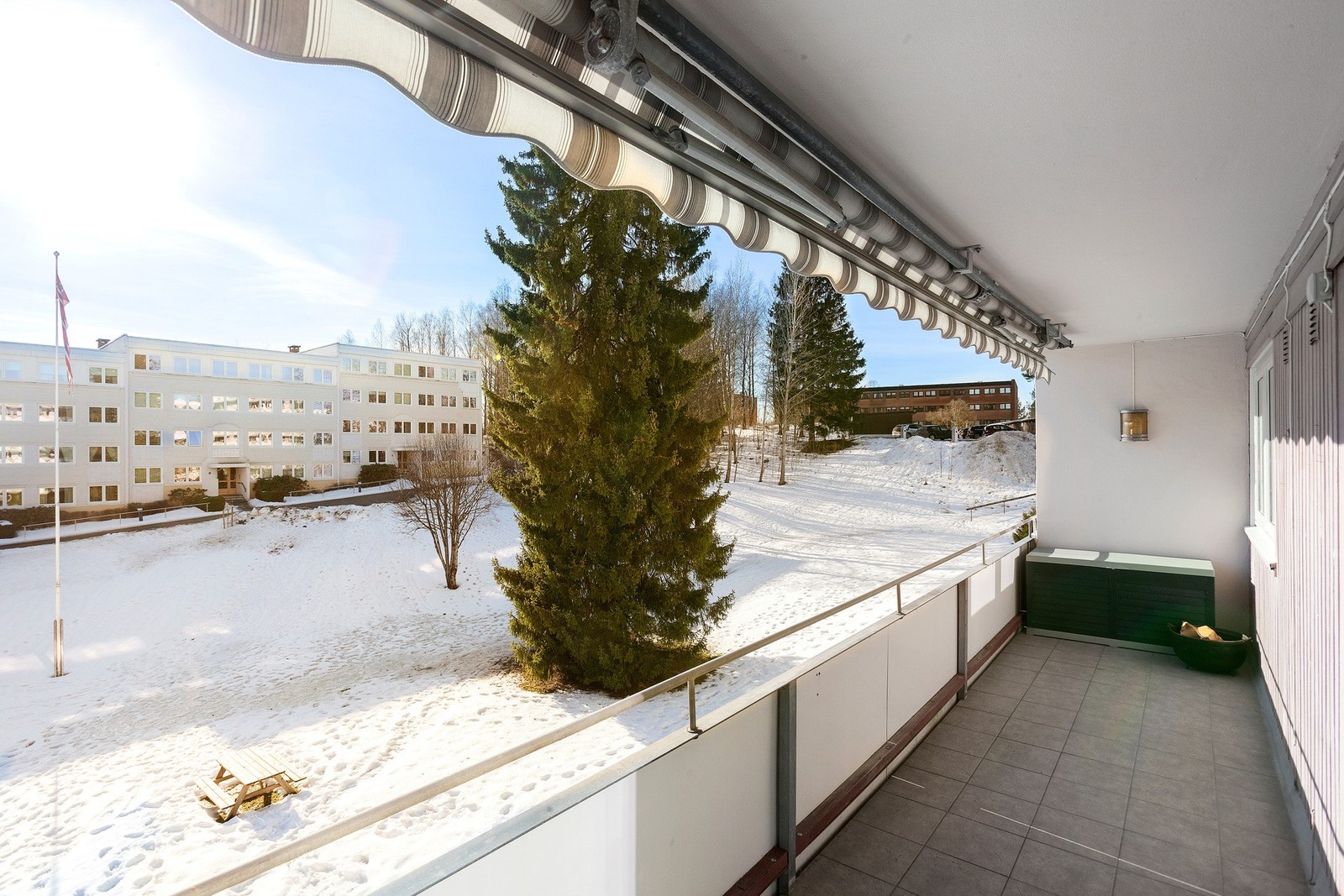 Her er det plass til utemøblement. Galleribilde