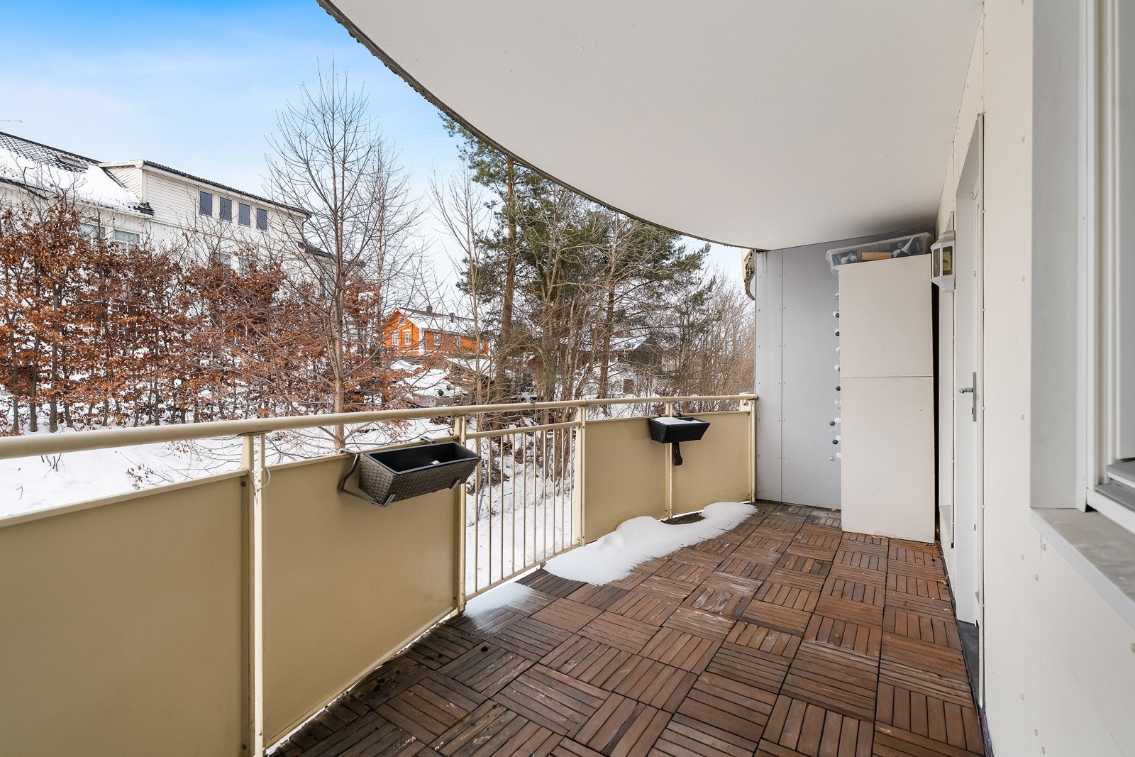 God plass til utemøblement. Galleribilde