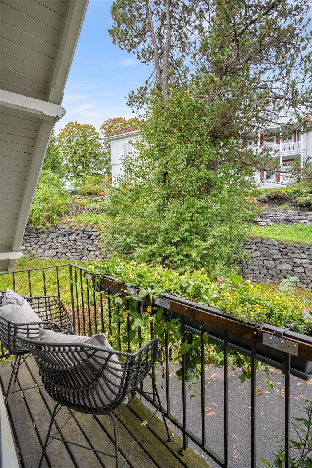 Balkong med utgang fra hovedsoverom i 2.etasje. Galleribilde