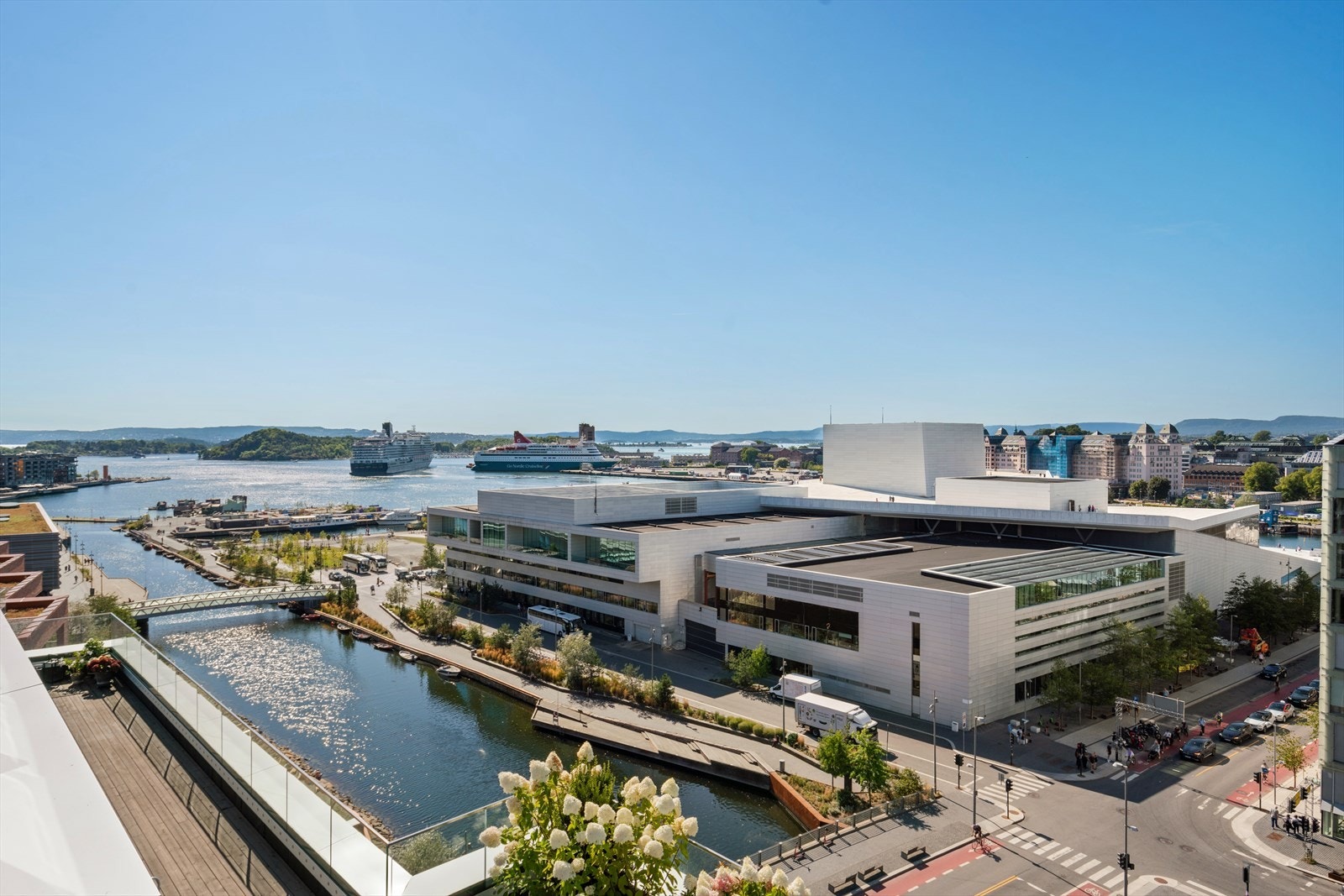 Panoramabilder av Oslofjorden, cruise-skip, innseilingen m.m. Galleribilde
