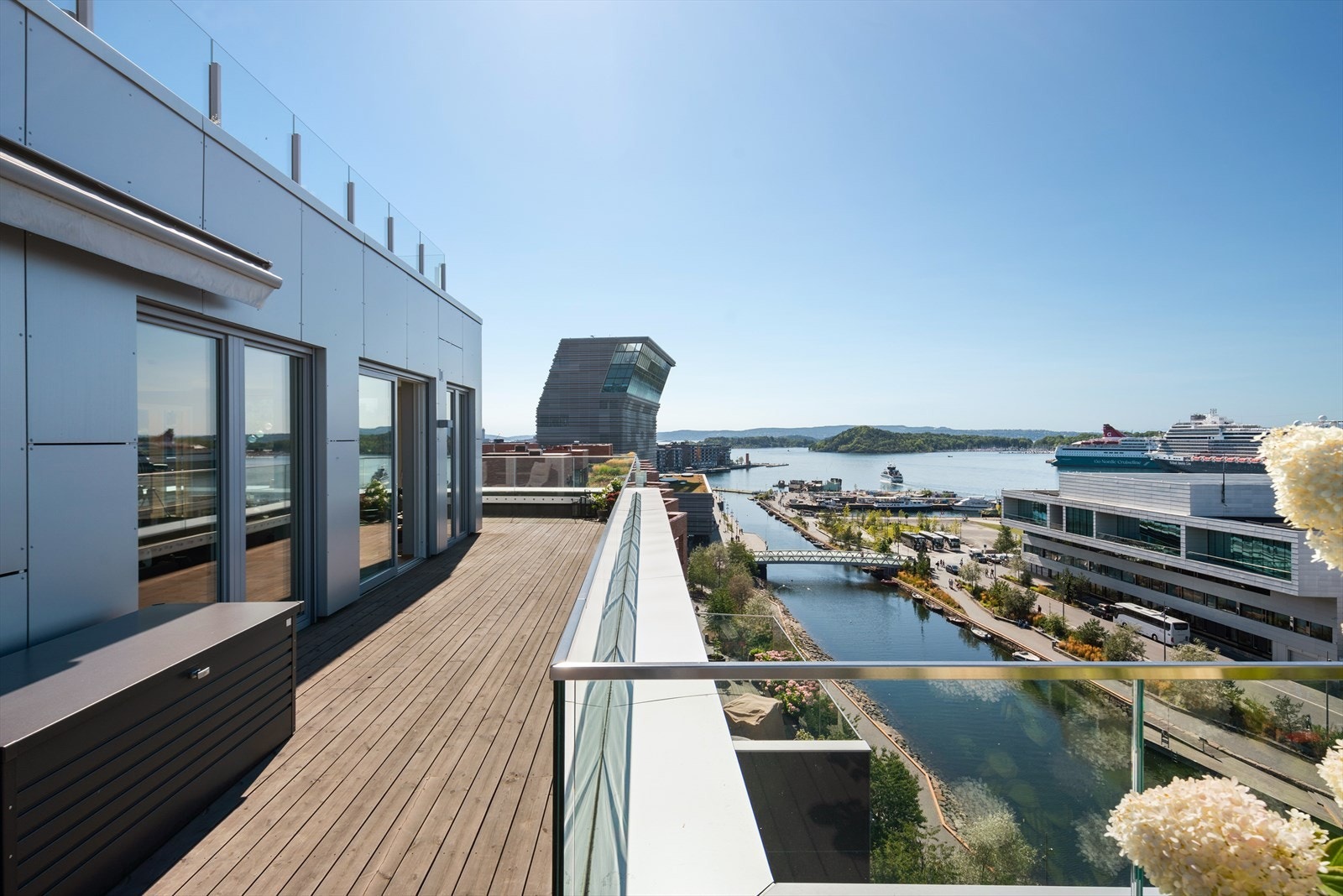 Velkommen til Operagata 16! Boligen er presentert av Nordvik avd. Frogner ved Kristian Karlsrud Galleribilde